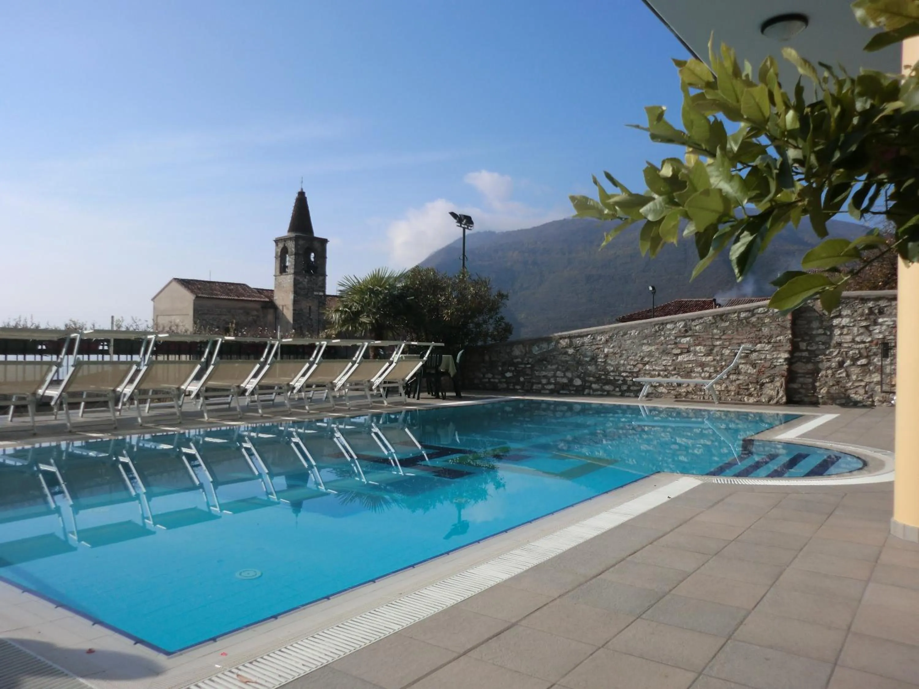 Swimming pool in Hotel Gallo