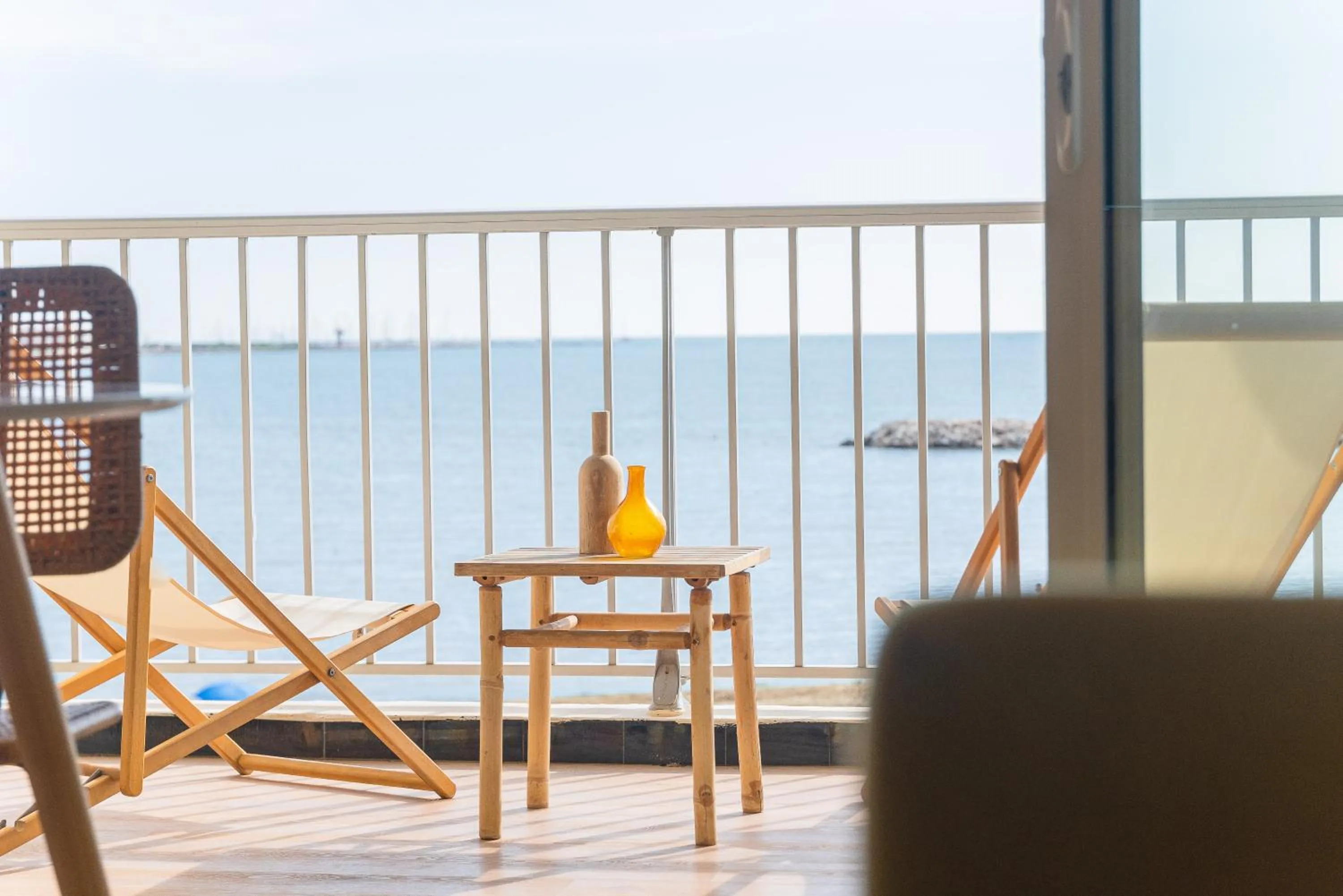 Spring in Hôtel Café Miramar