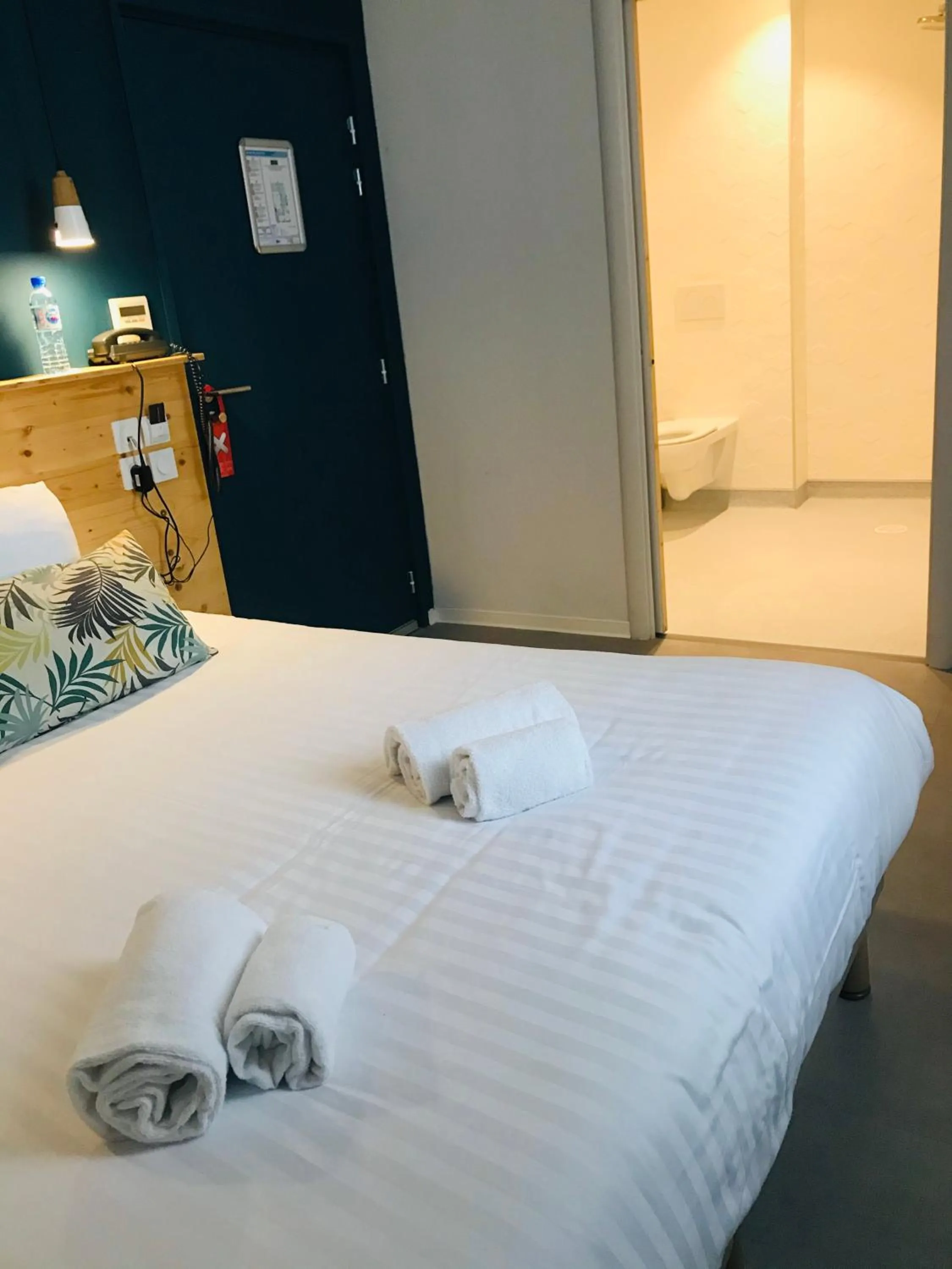 Photo of the whole room, Bed in Hôtel Café Miramar