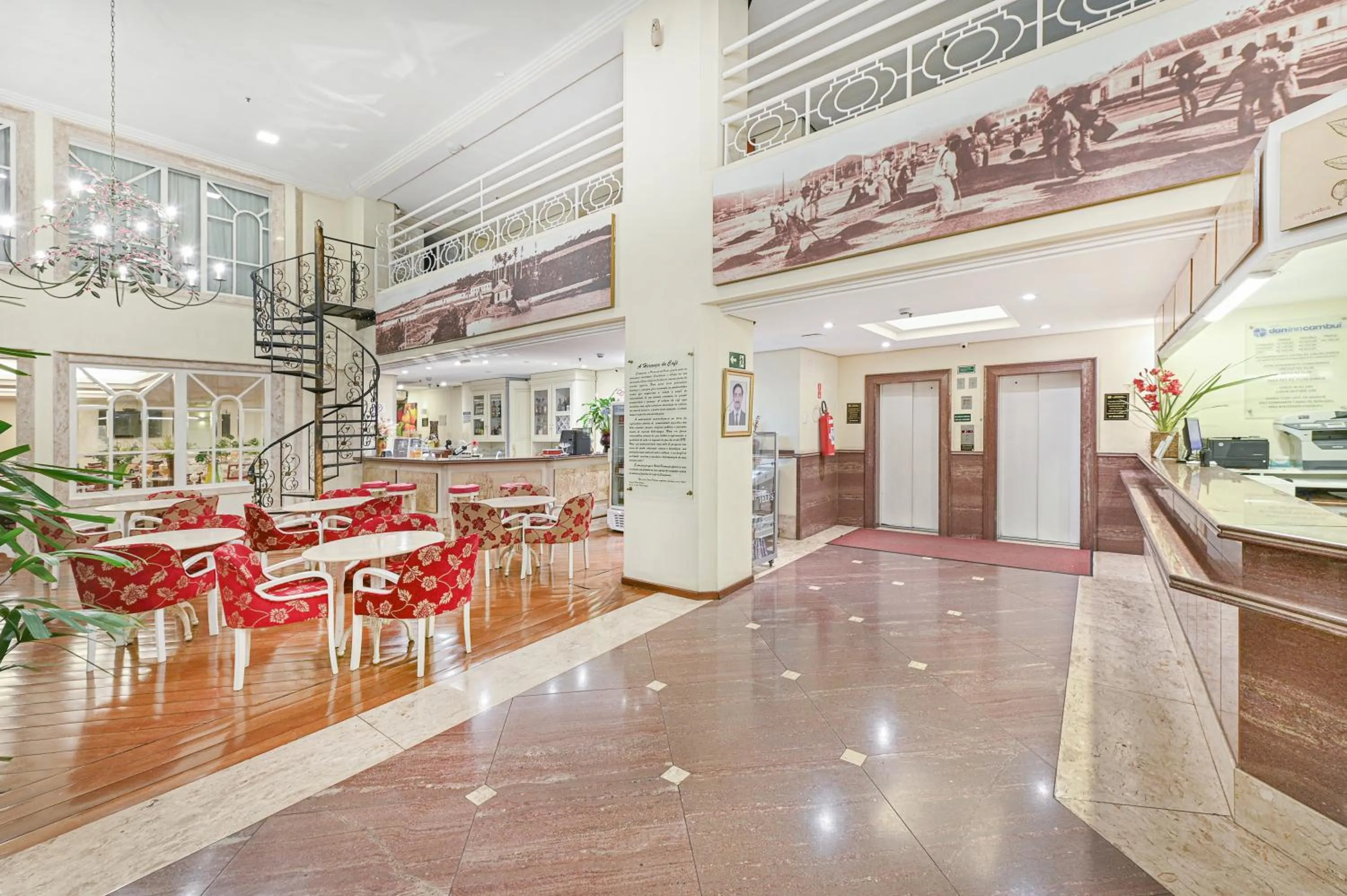 Lobby or reception in Hotel Dan Inn Campinas Cambuí - Um Hotel Clássico em Campinas By Nacional Inn