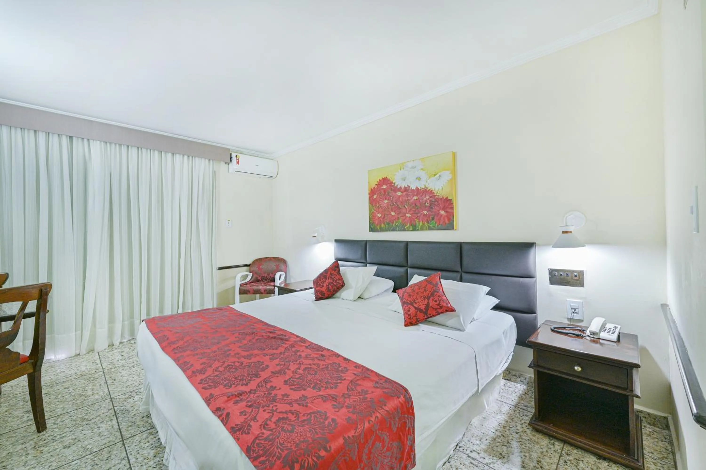 Bedroom, Bed in Hotel Dan Inn Campinas Cambuí - Um Hotel Clássico em Campinas By Nacional Inn