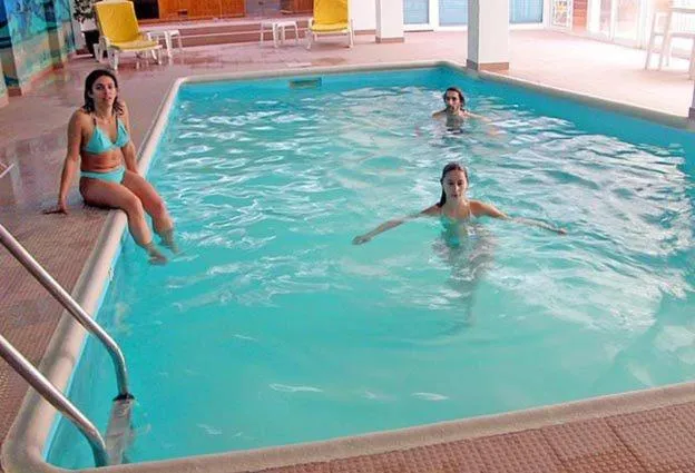 Swimming pool in Aparthotel Calema Avenida Jardim