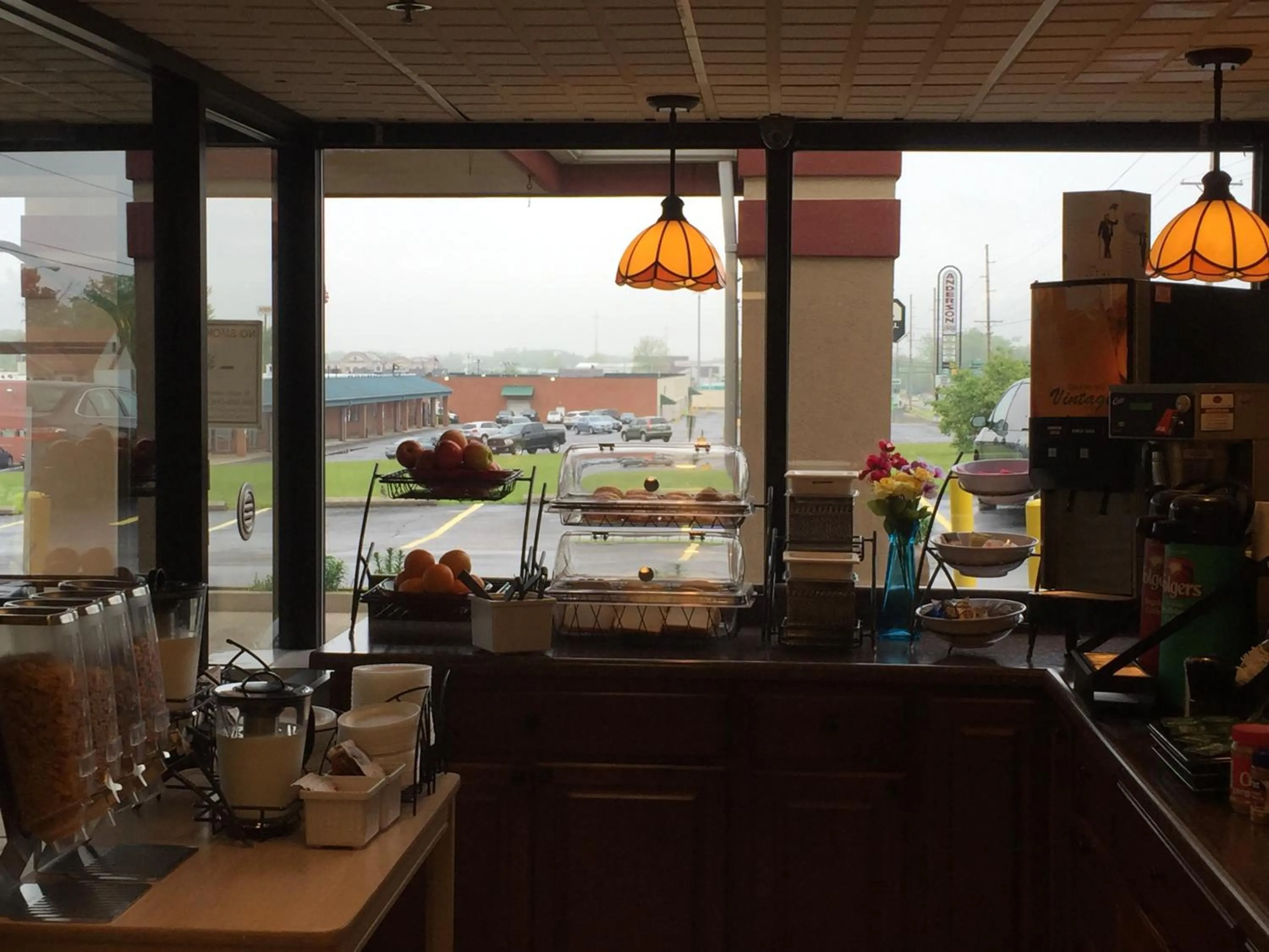 Breakfast in Baymont by Wyndham Springfield