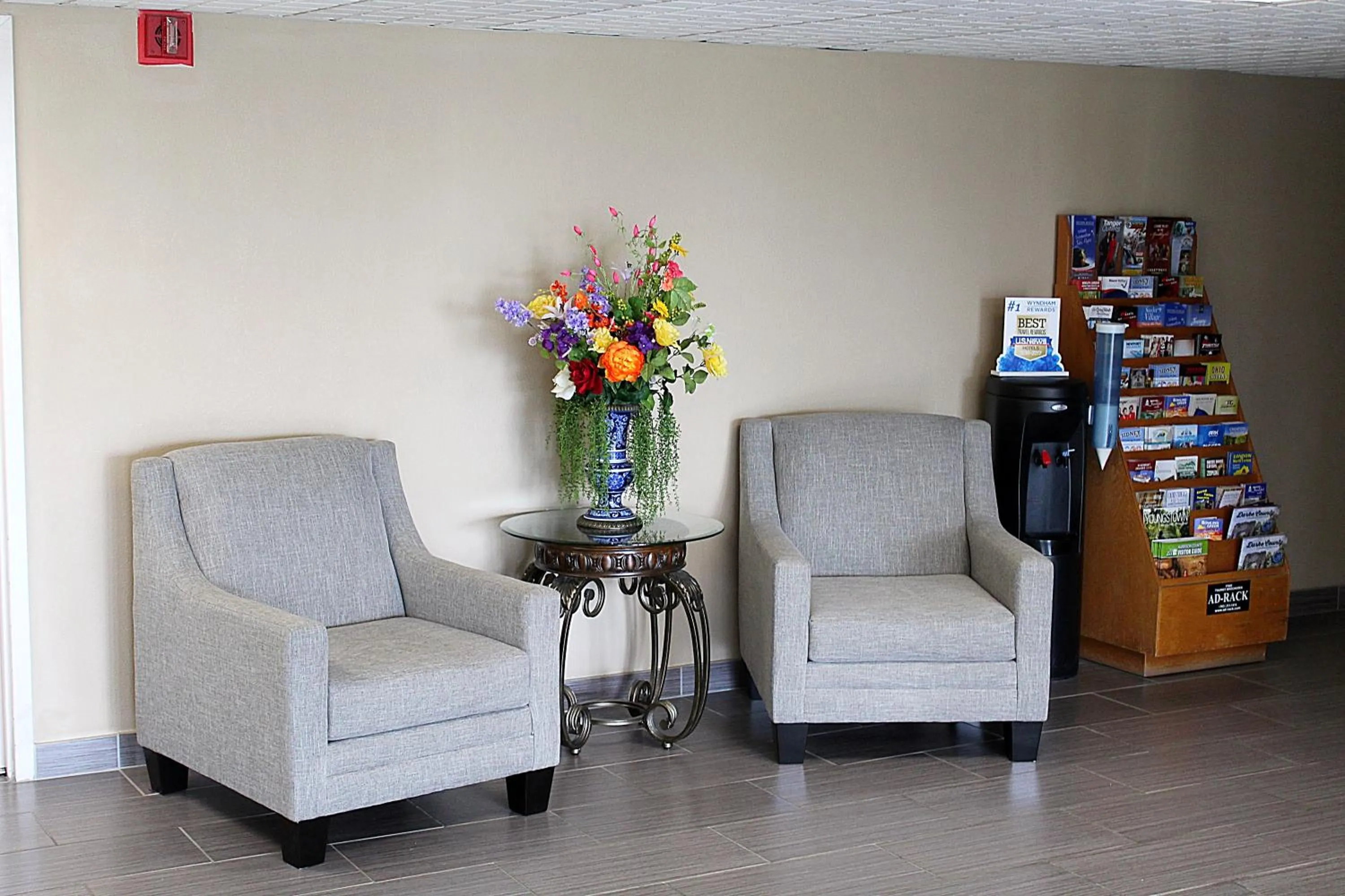 Seating area in Baymont by Wyndham Springfield