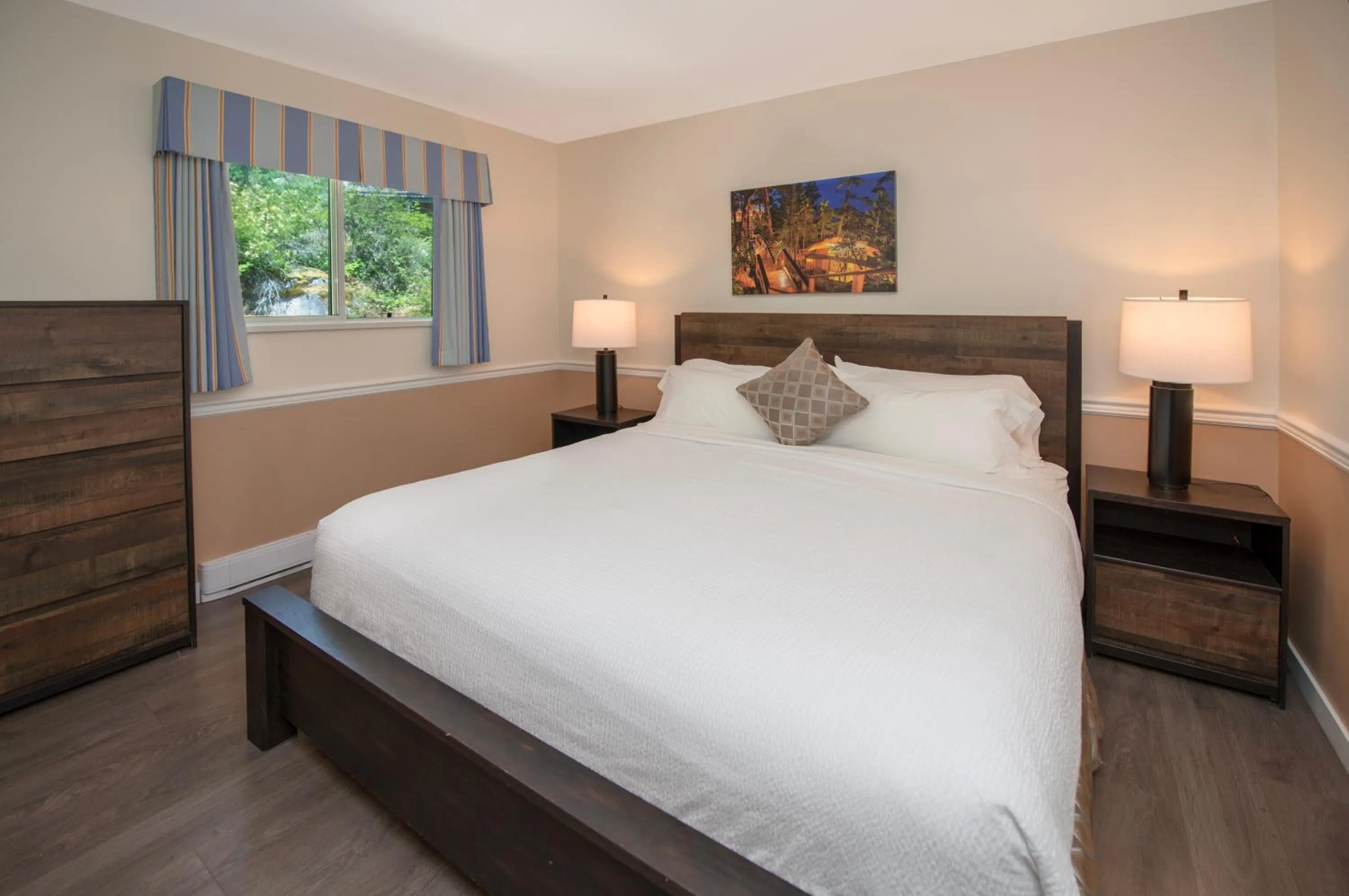 Bedroom, Bed in Rockwater Secret Cove Resort