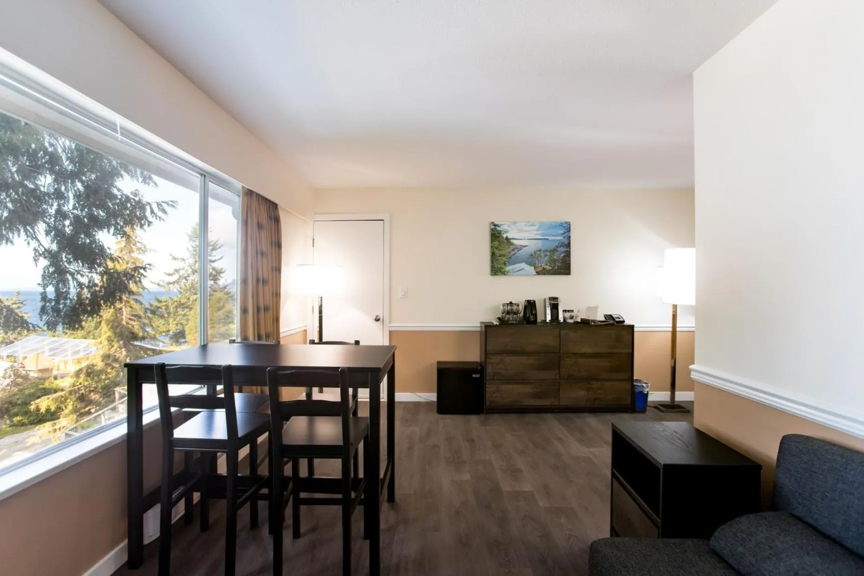 Living room in Rockwater Secret Cove Resort