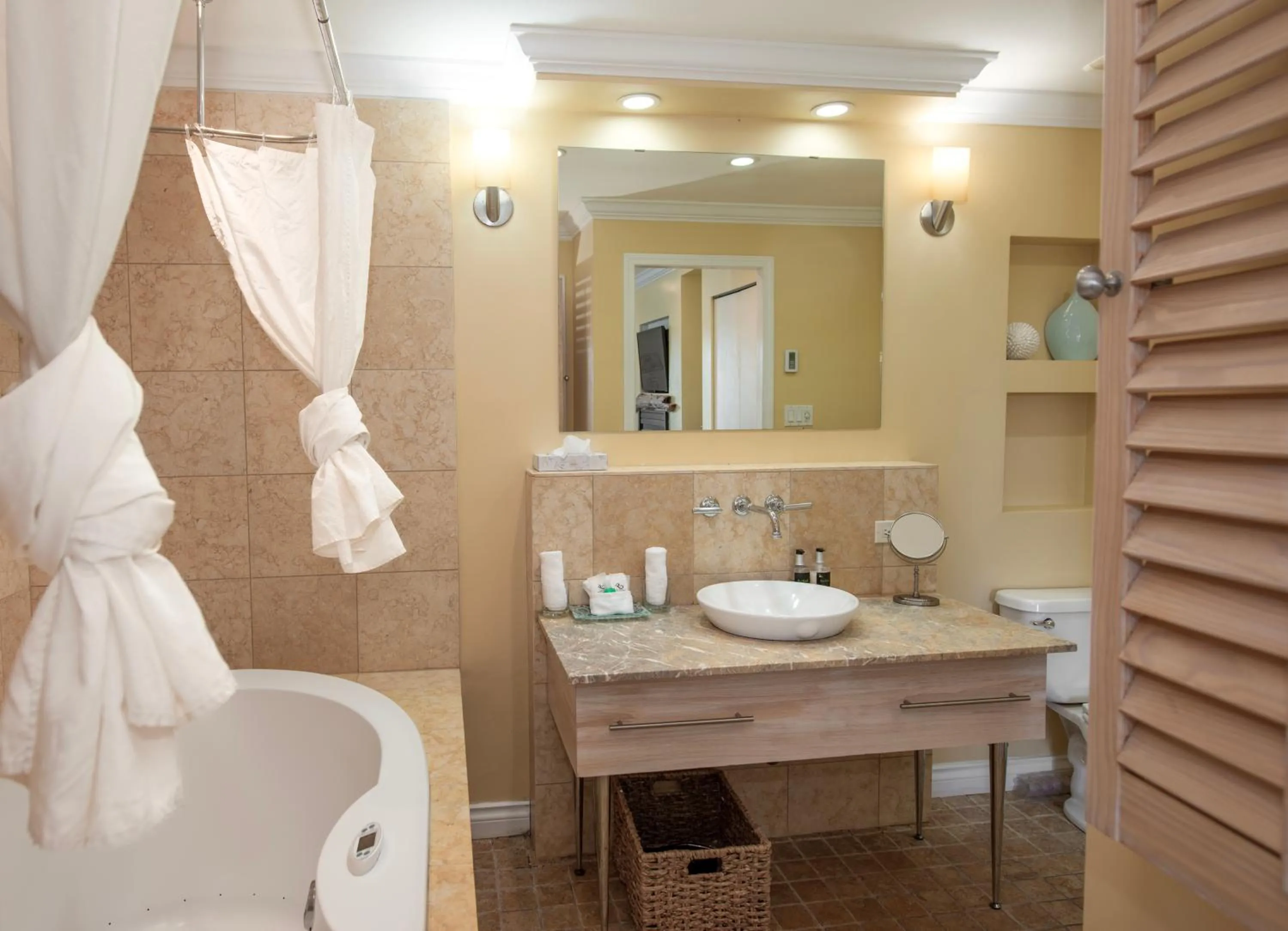 Bathroom in Rockwater Secret Cove Resort