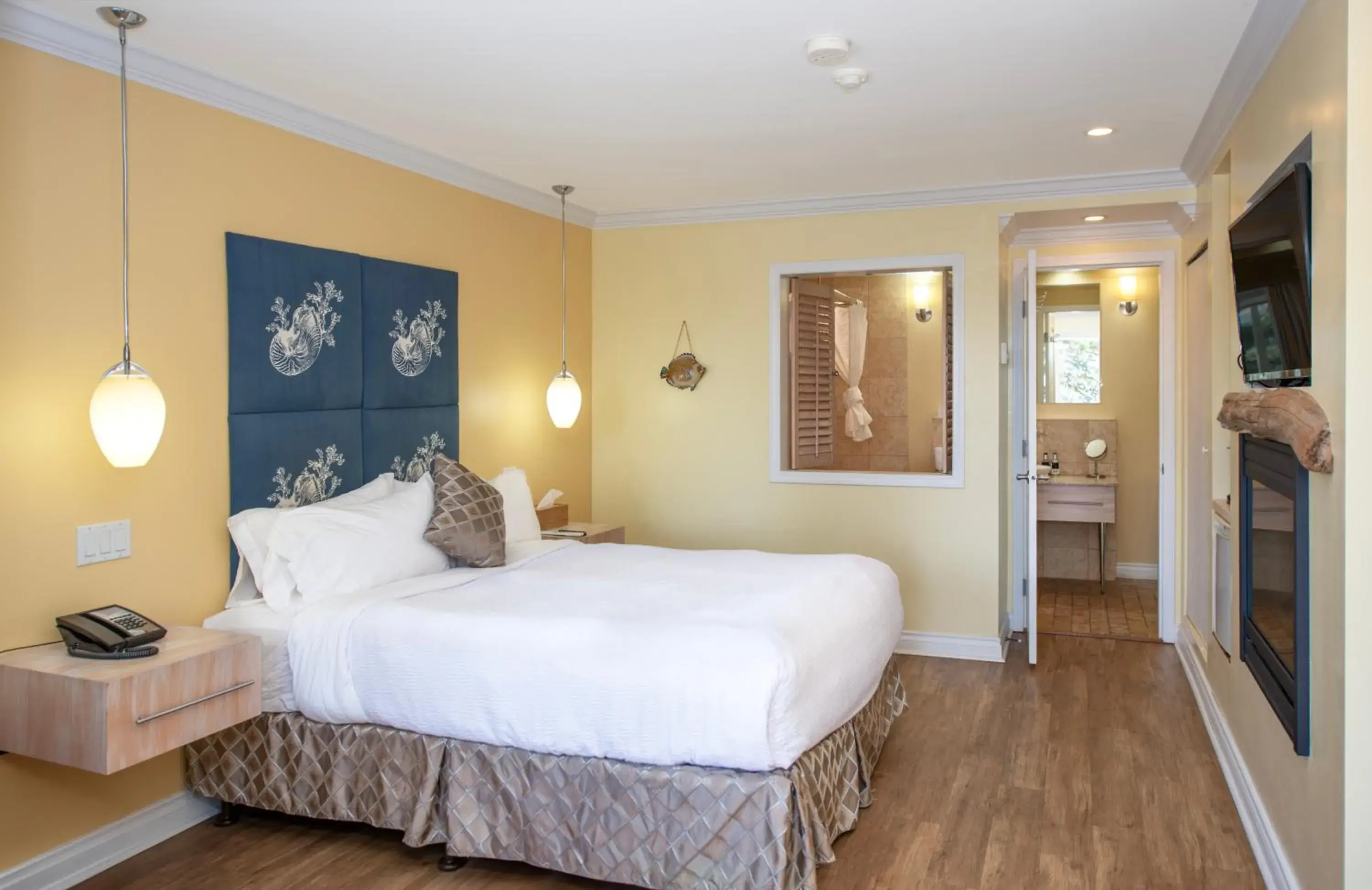 Deluxe Poolside Room in Rockwater Secret Cove Resort Deluxe Poolside Room in Rockwater Secret Cove Resort