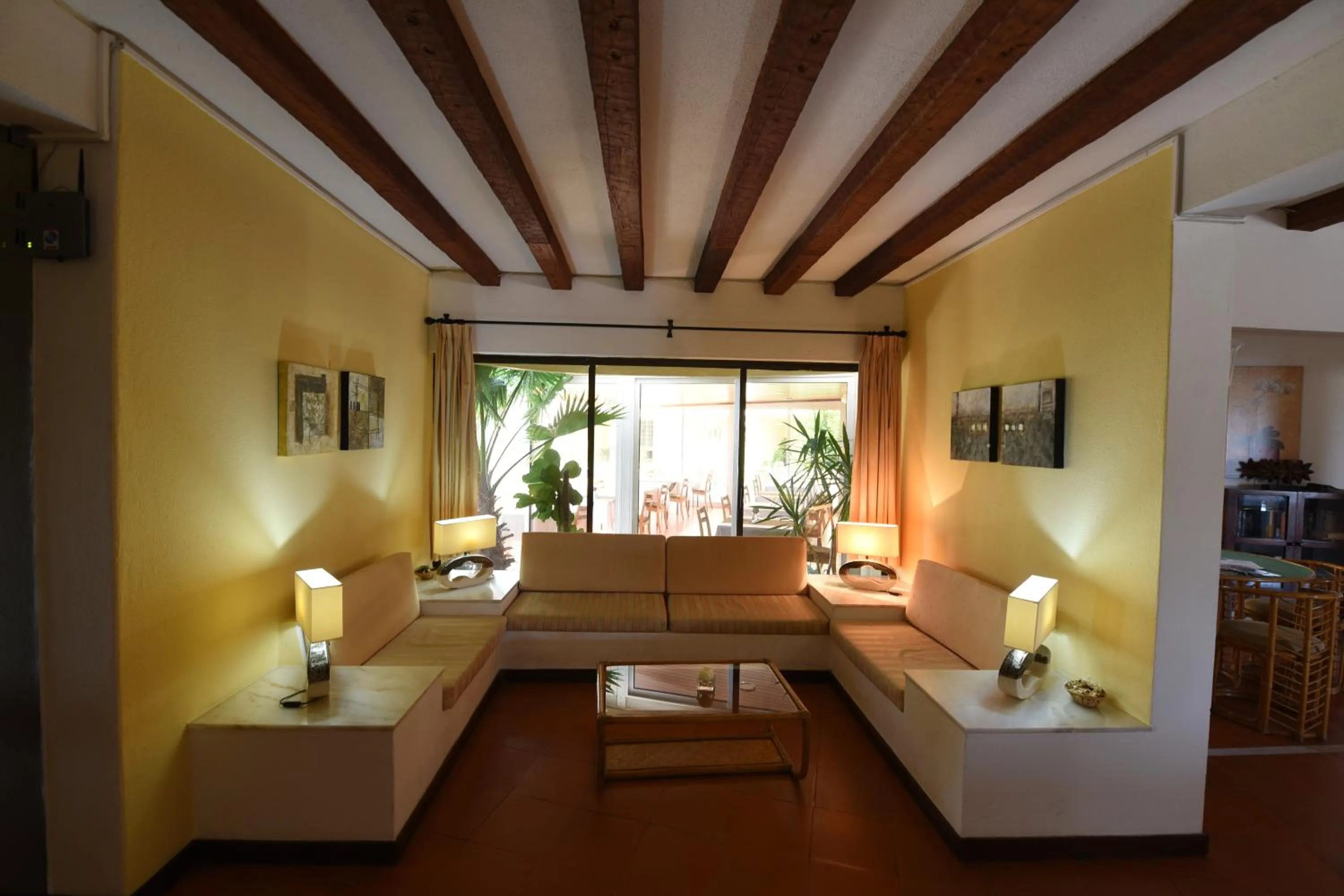 Living room in Praia da Lota Resort – Beachfront Hotel