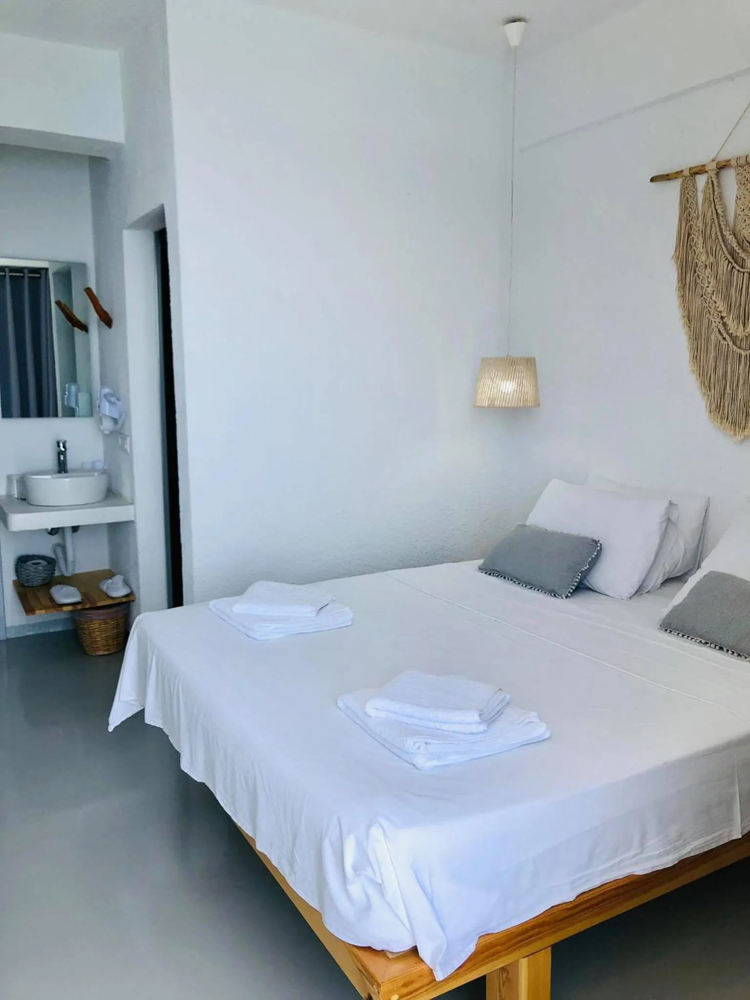 Bed in Geo & Art Boutique Hotel Himara