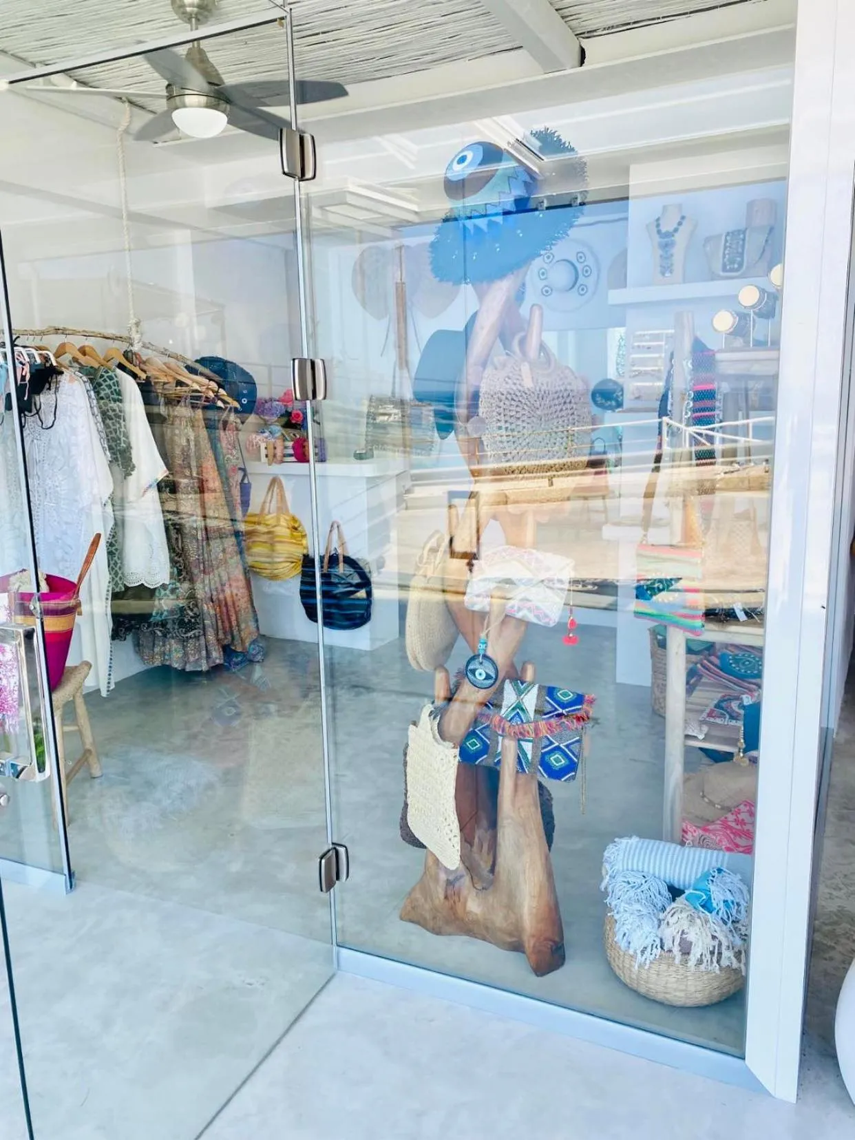 Shopping Area in Geo & Art Boutique Hotel Himara