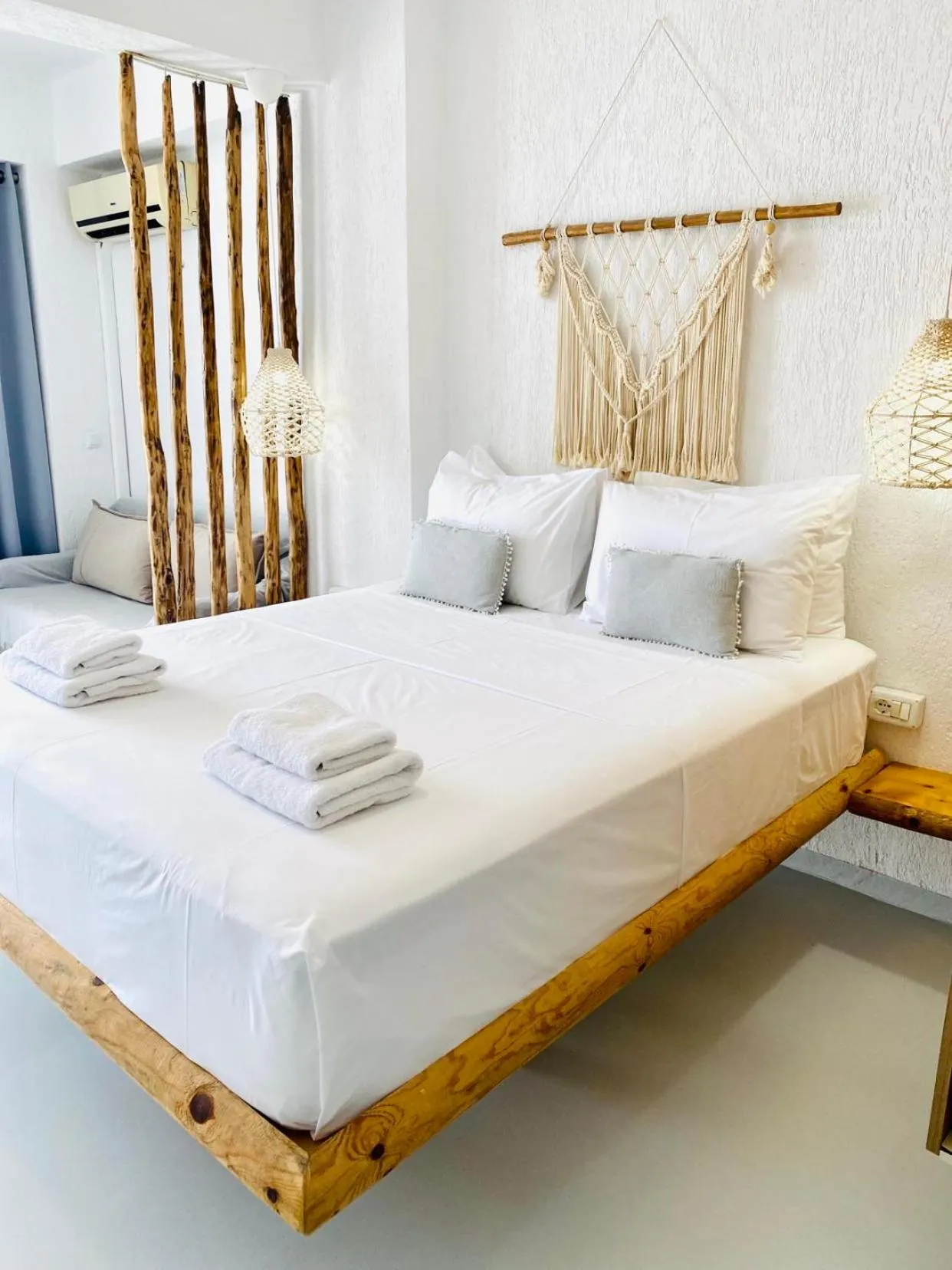 Bed in Geo & Art Boutique Hotel Himara