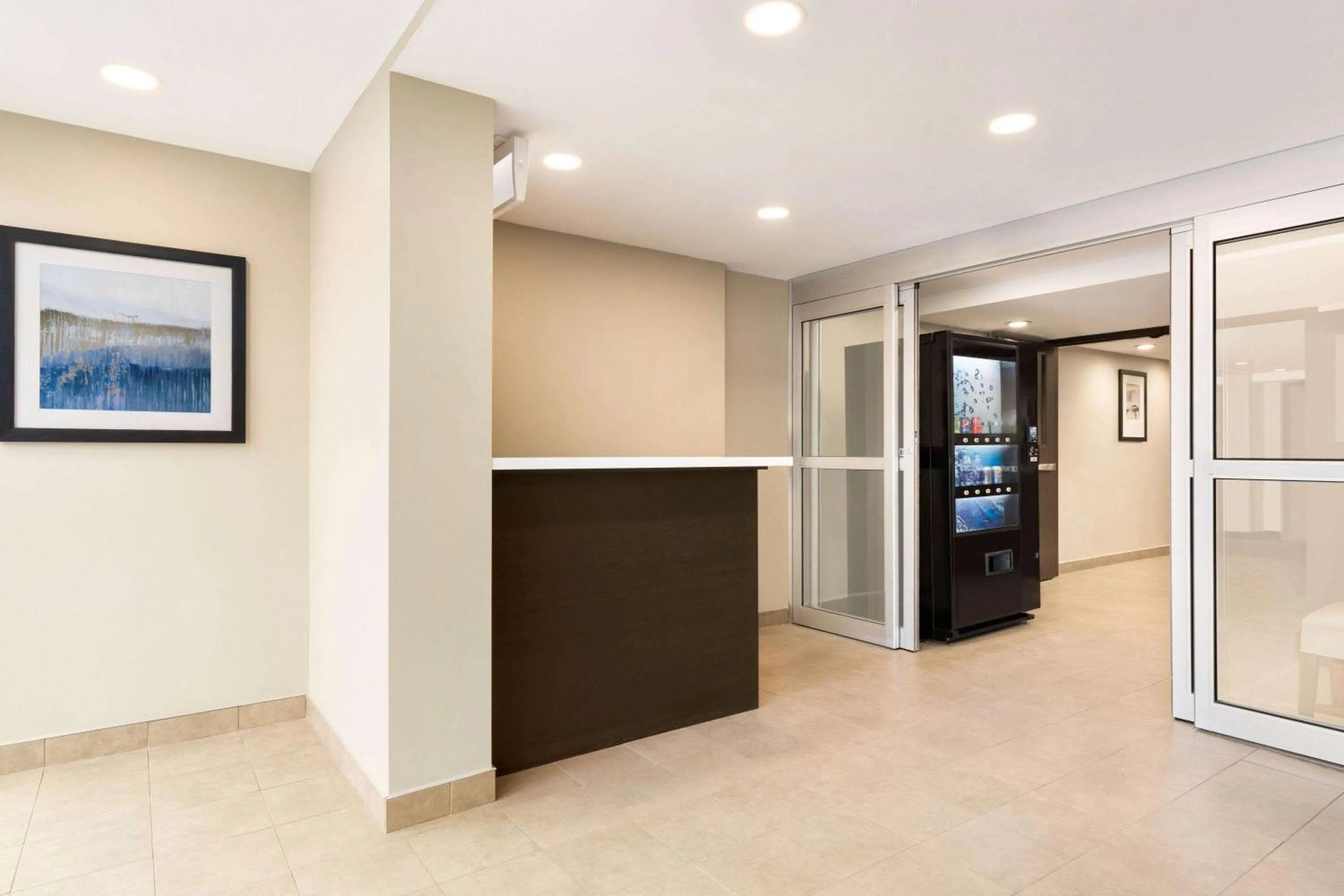 Lobby or reception in Wyndham Garden Niagara Falls Fallsview