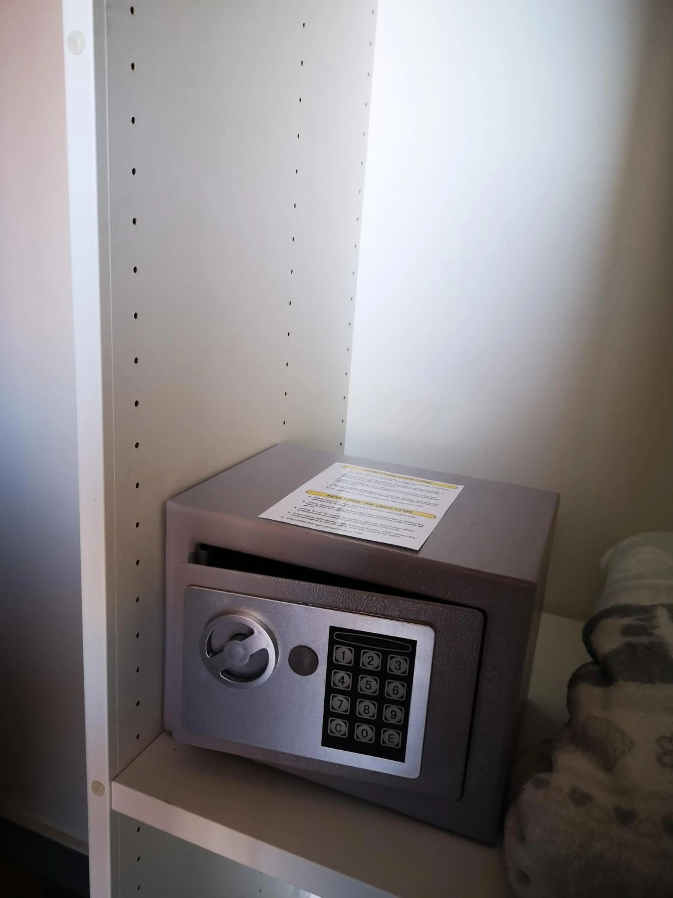 safe in B&B Tonnarella Beach