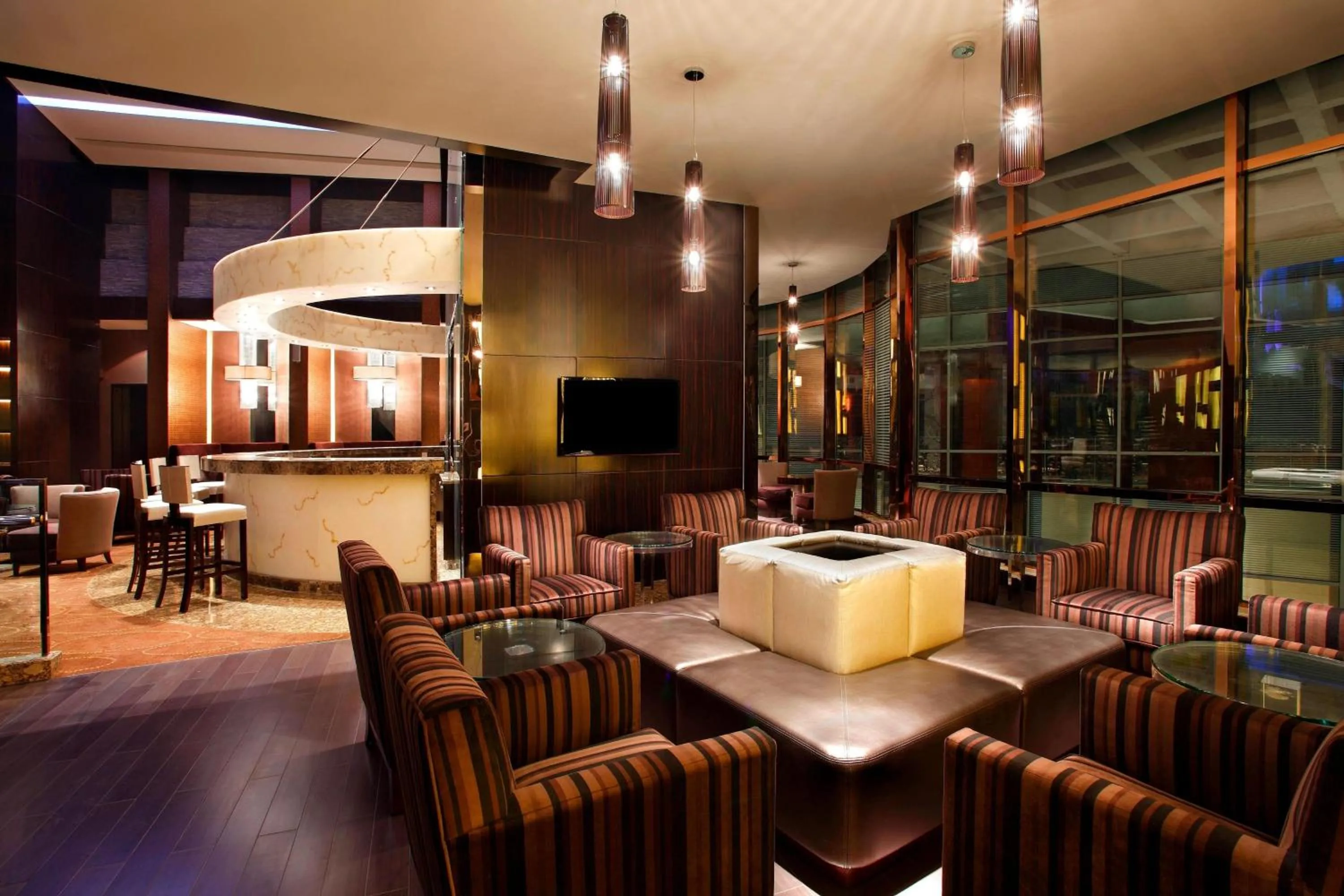 Lounge or bar in Sheraton Jinzhou Hotel