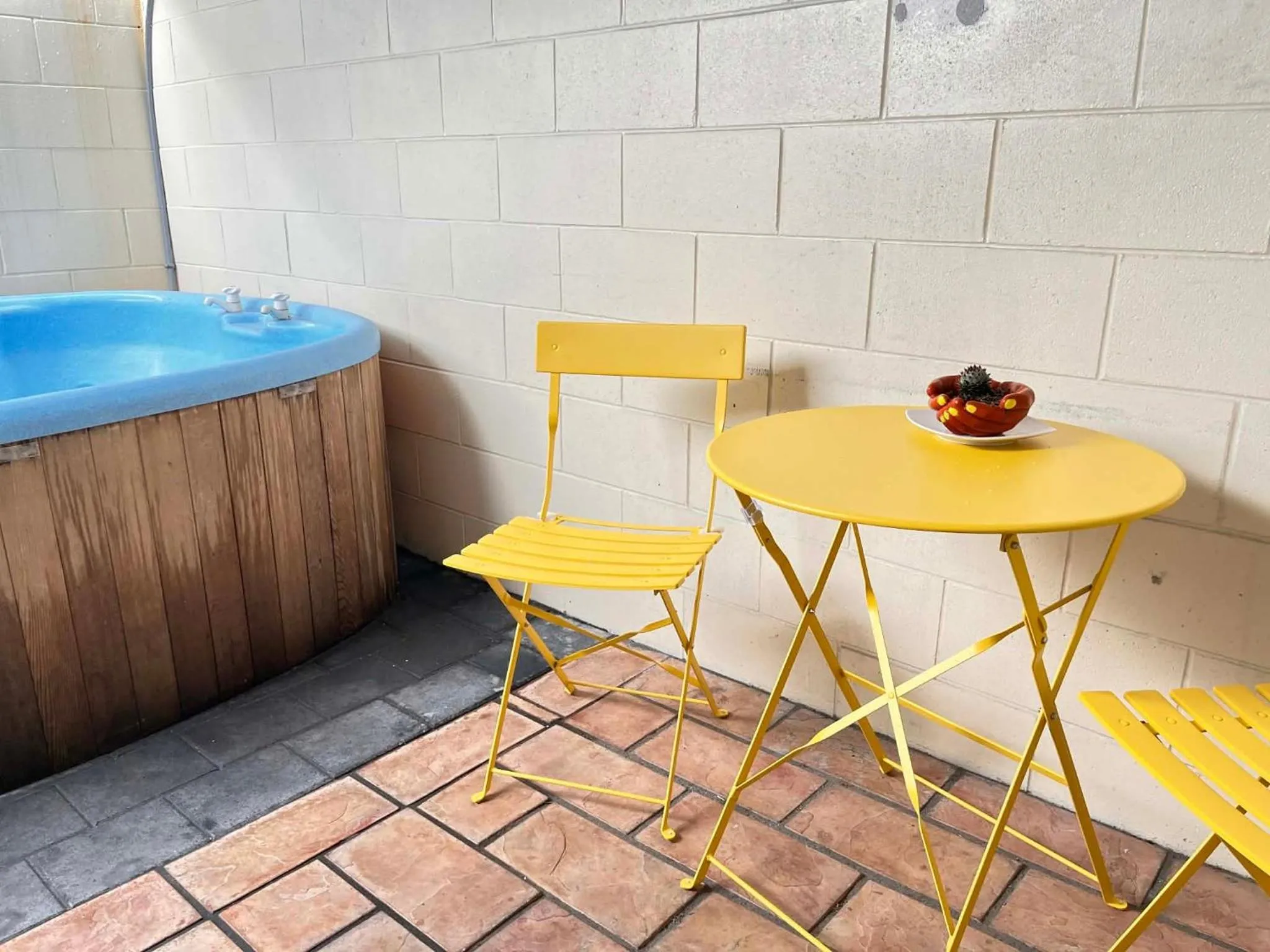 Hot Tub in Kowhai Motel Rotorua