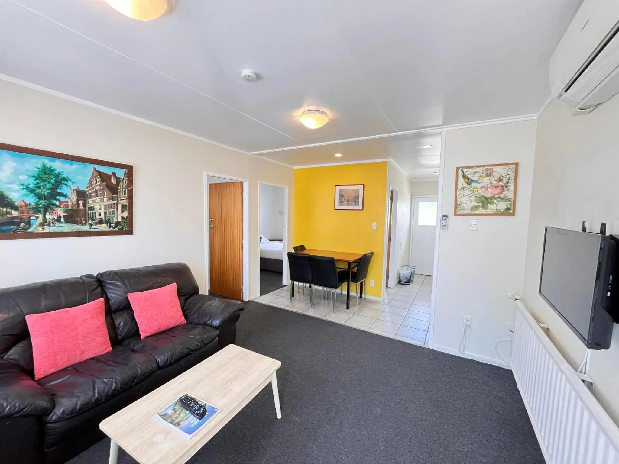 Living room in Kowhai Motel Rotorua