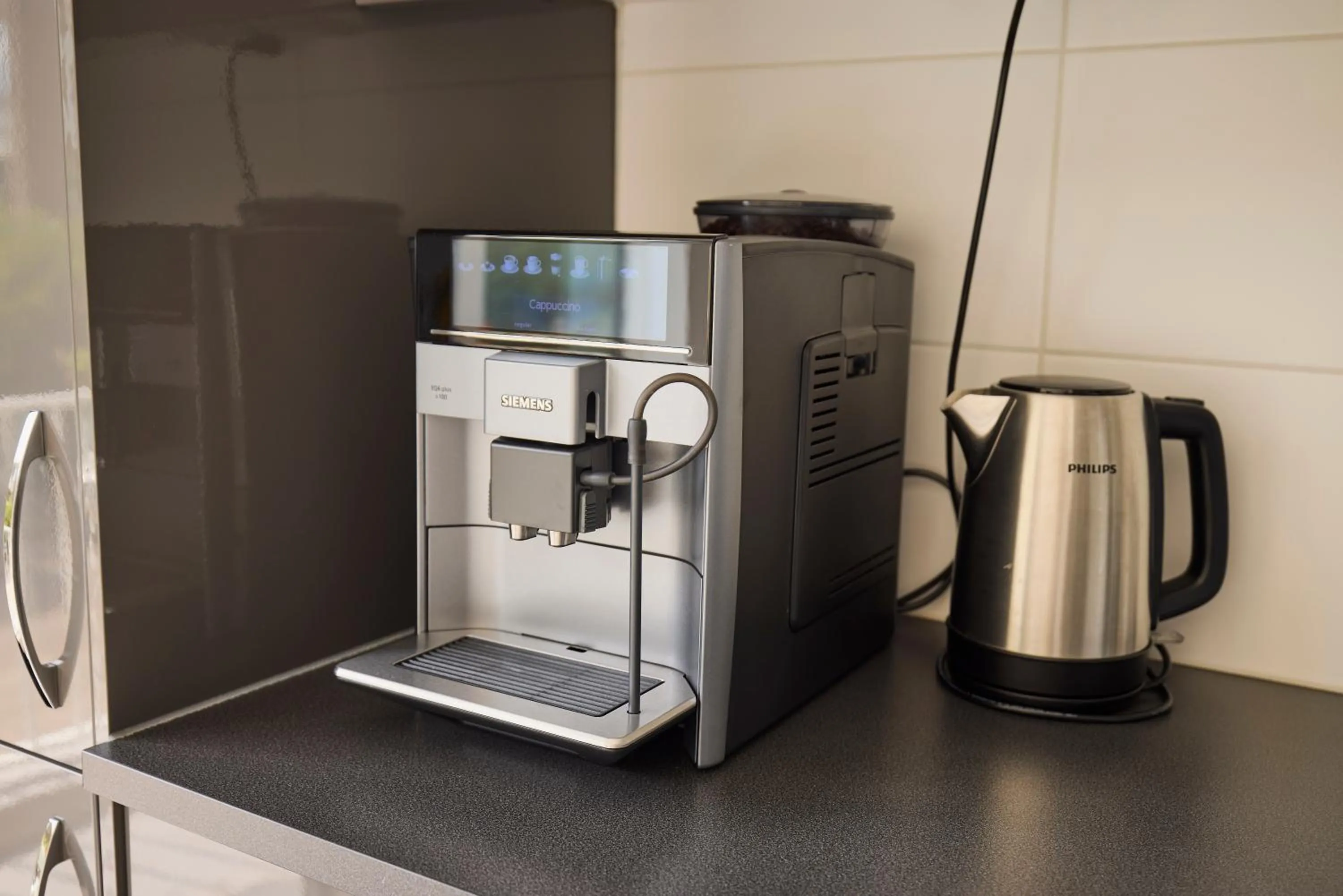 Coffee/tea facilities in Treehouse Inn