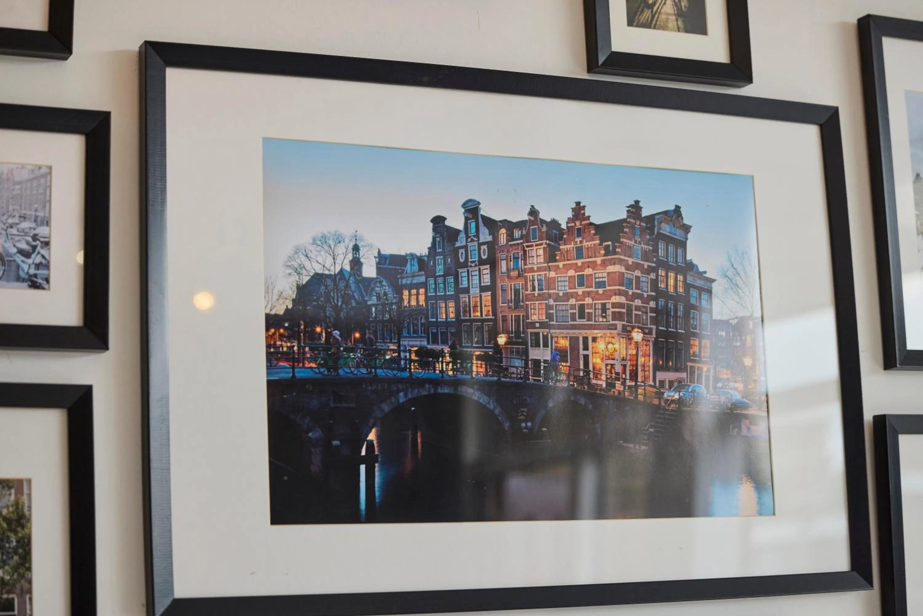 Decorative detail in Treehouse Inn
