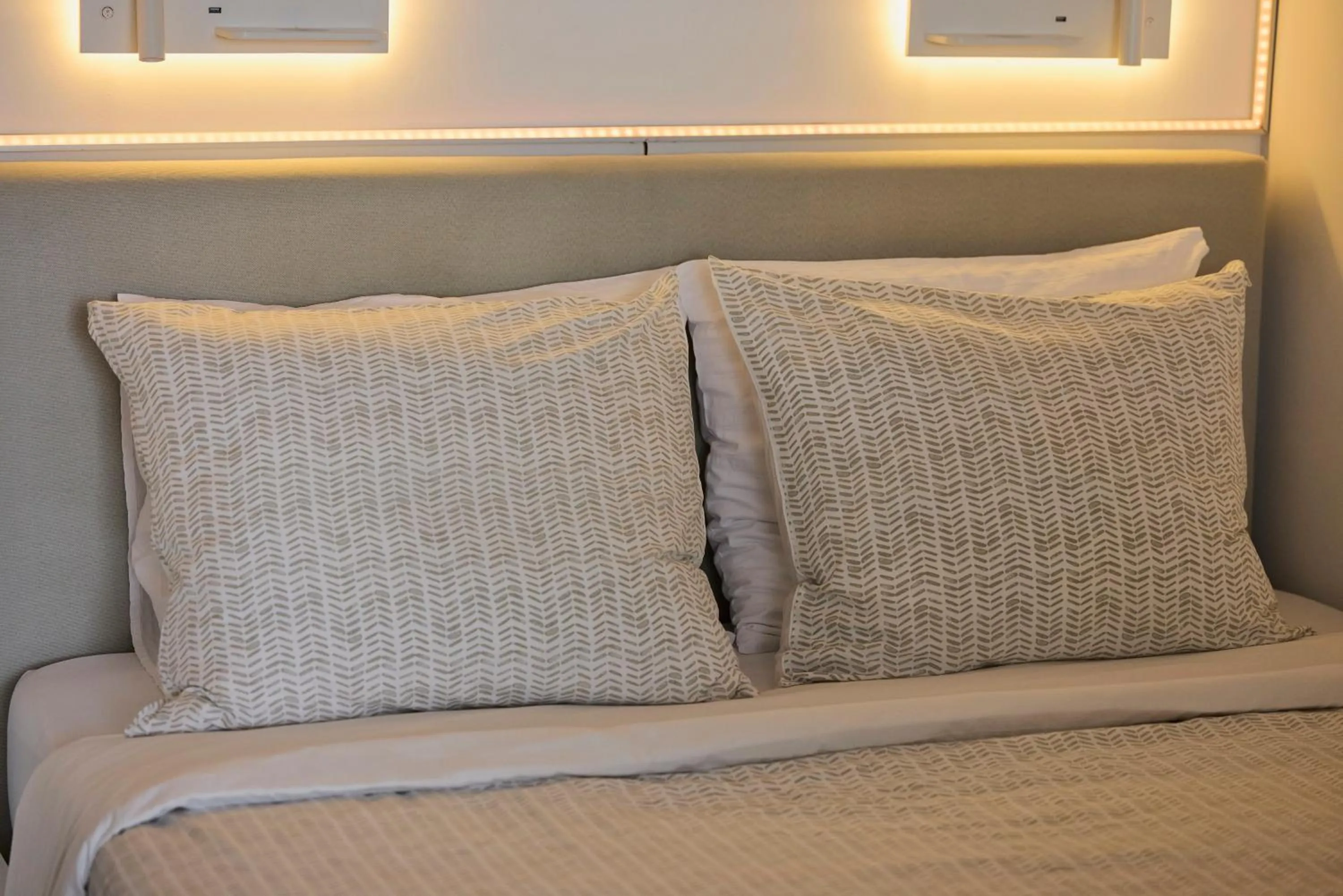 Bed in Treehouse Inn