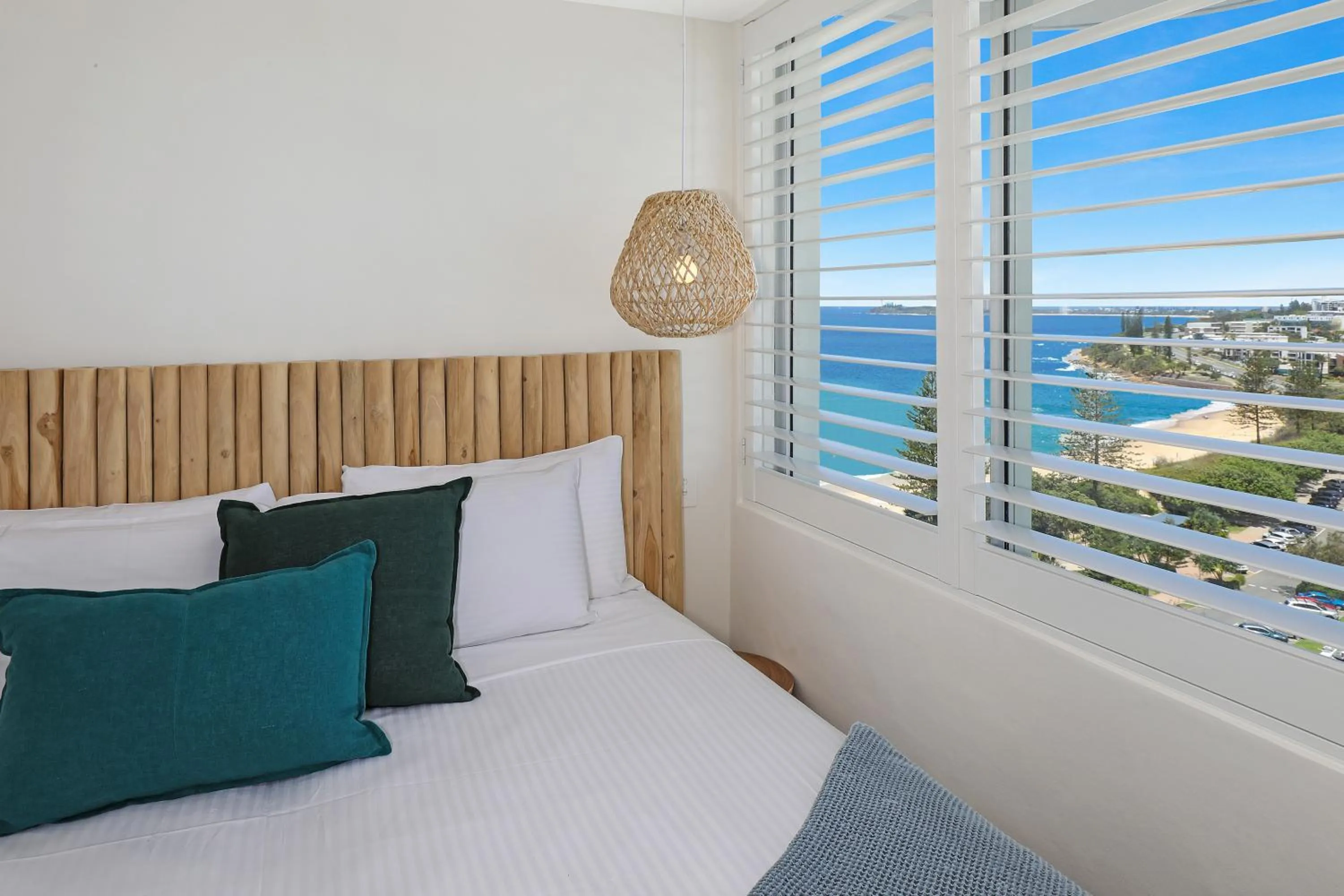 Bedroom, Bed in Mandolin Beachfront Resort