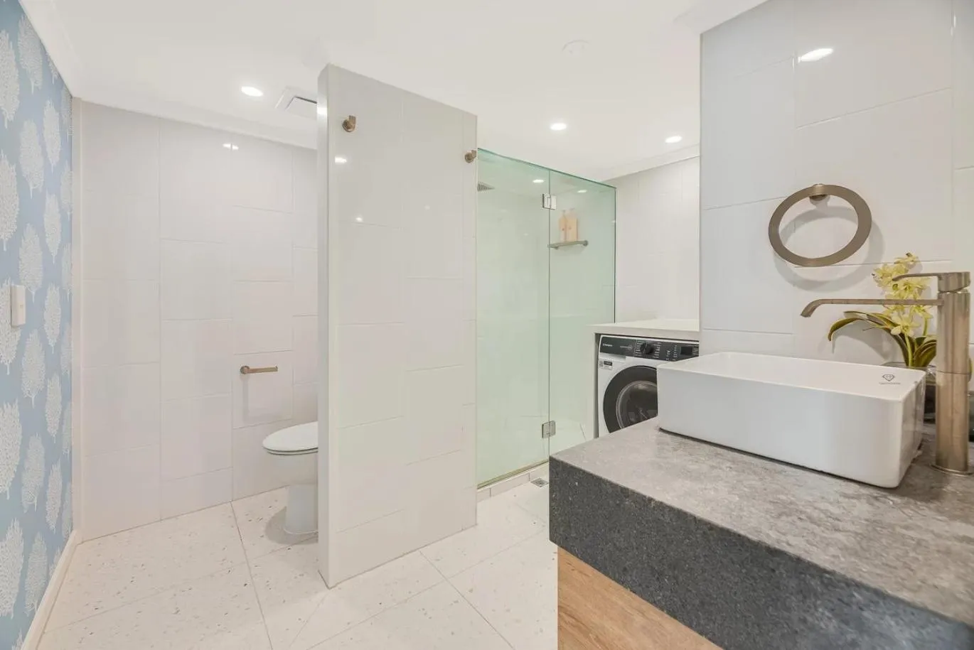 Bath in Mandolin Beachfront Resort