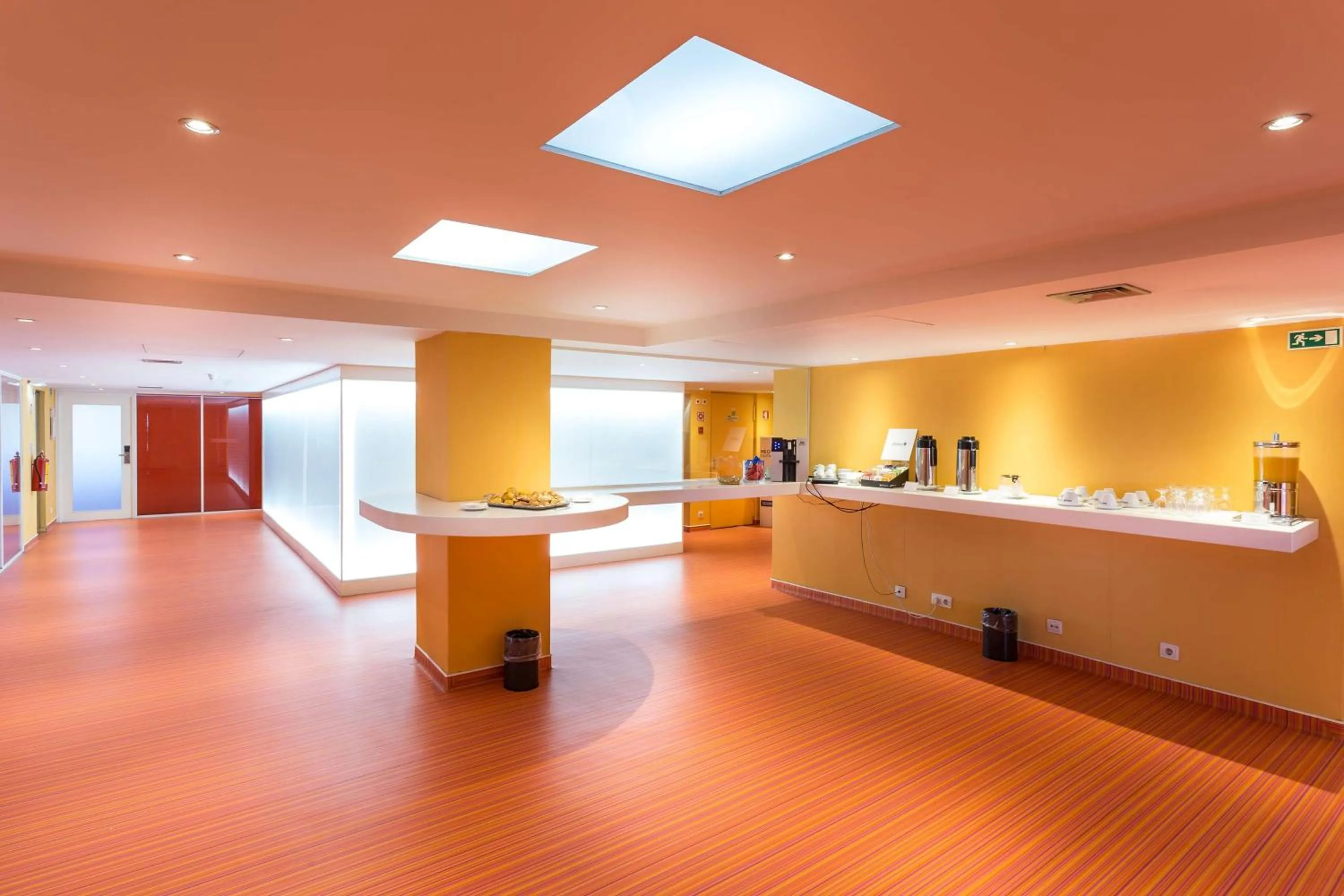 Meeting/conference room in Radisson Blu Hotel Lisbon