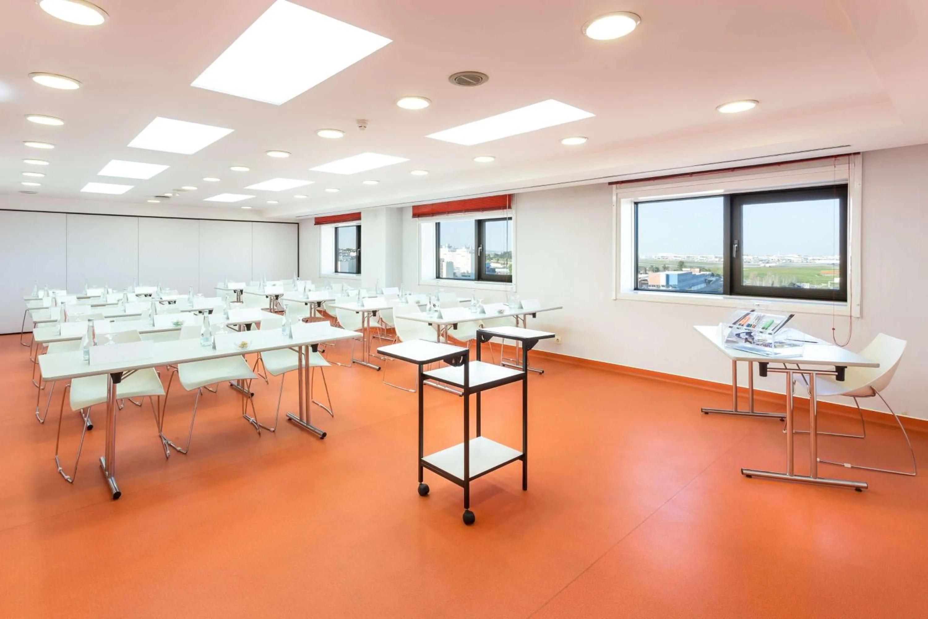 Meeting/conference room in Radisson Blu Hotel Lisbon
