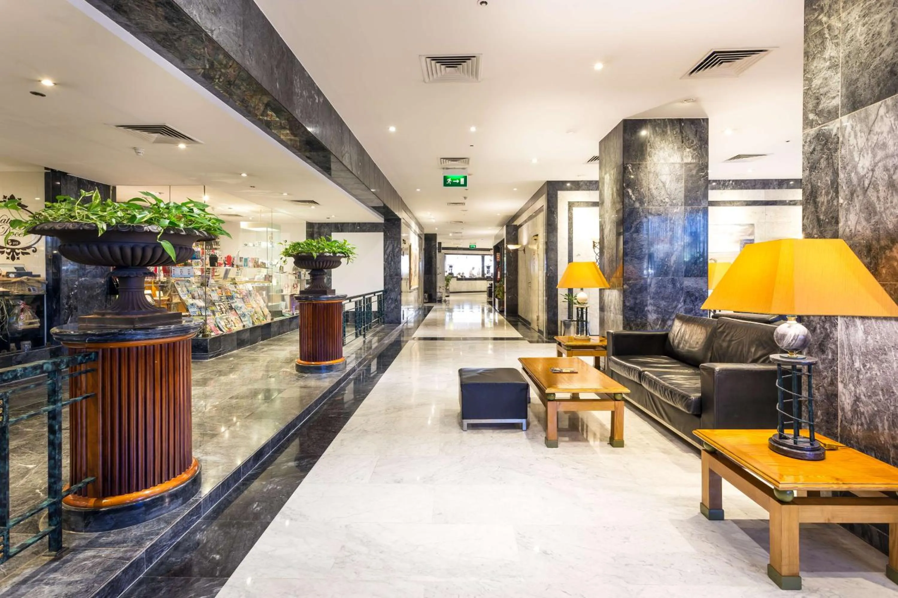 On-site shops in Radisson Blu Hotel Lisbon