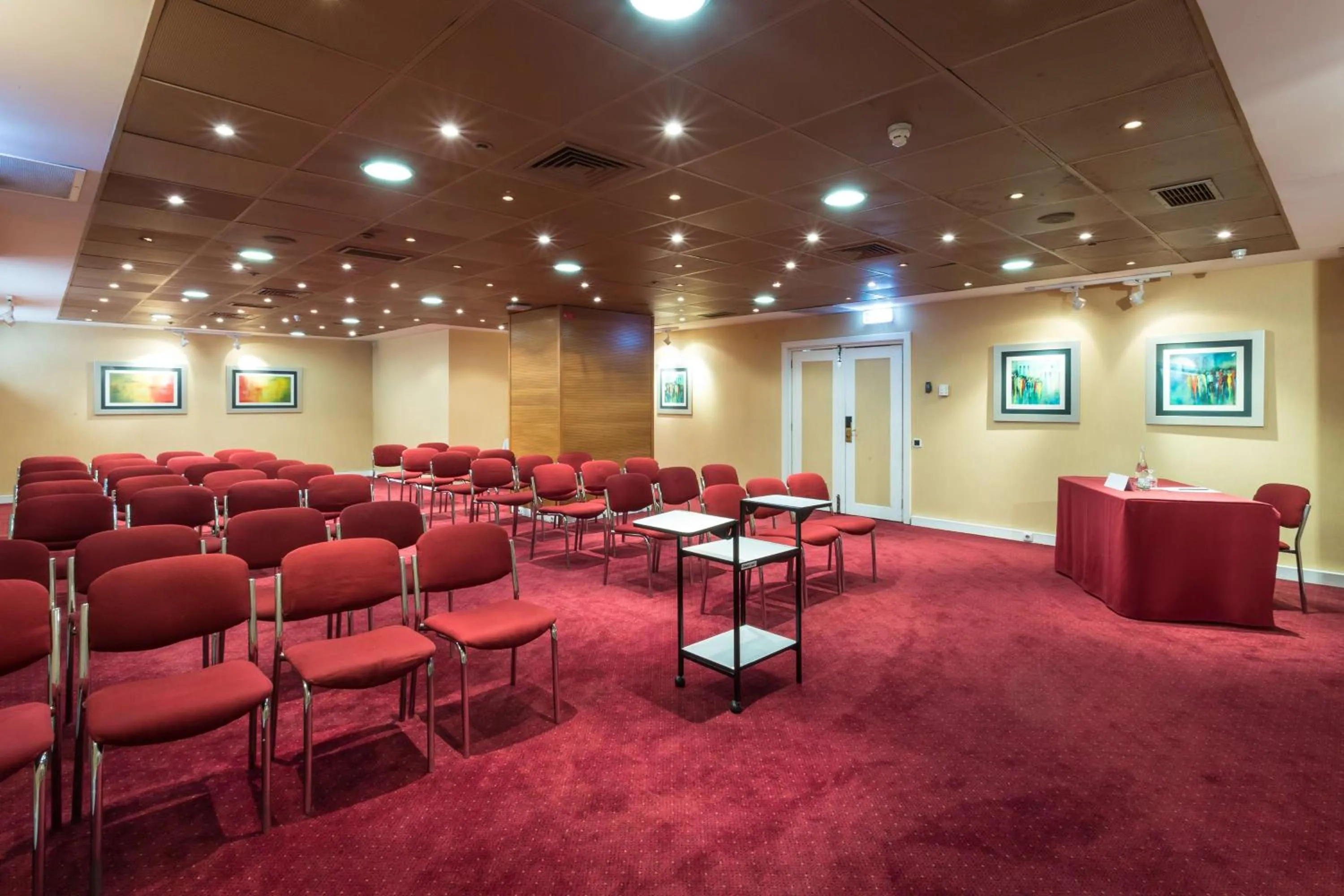 Meeting/conference room in Radisson Blu Hotel Lisbon