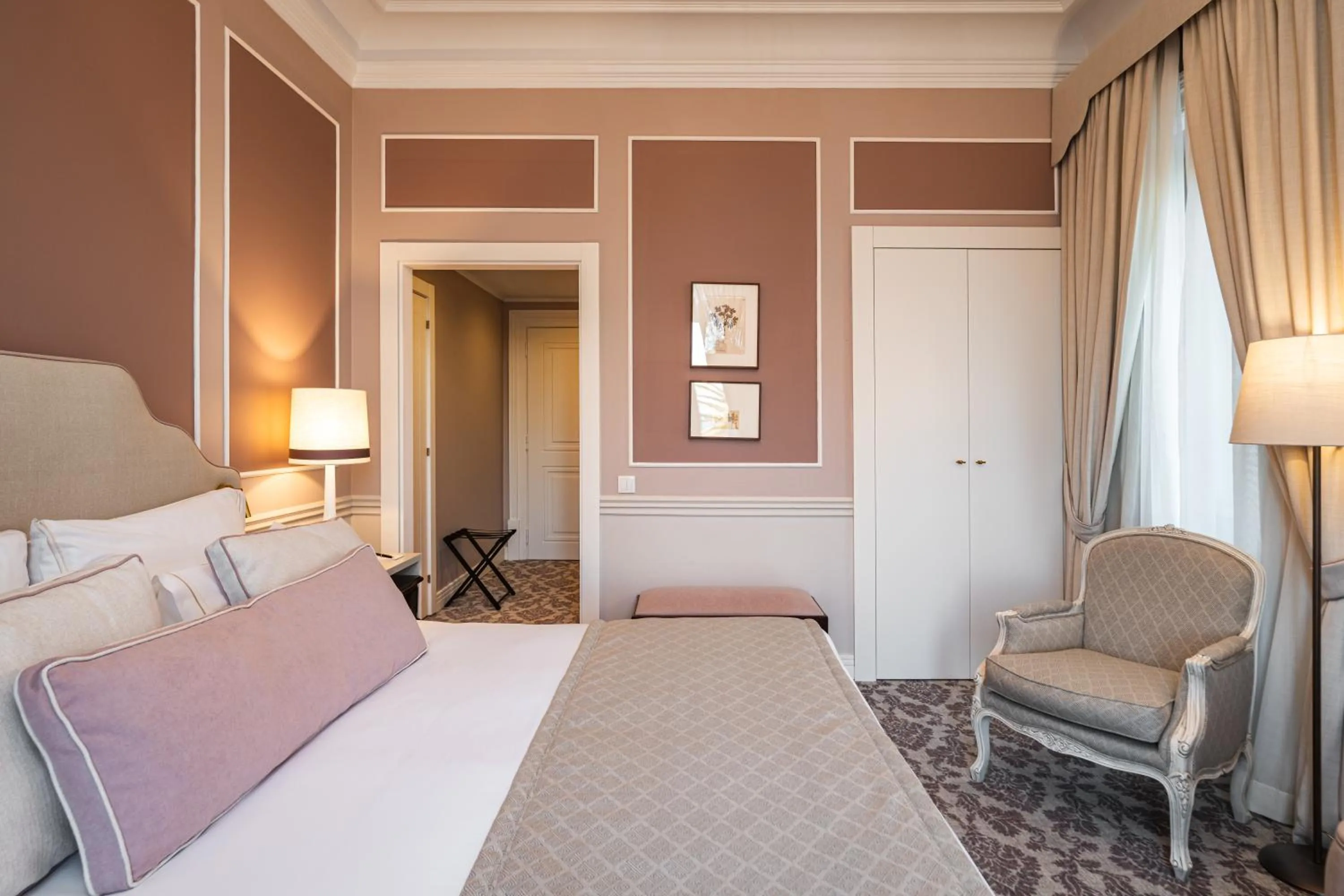 Bedroom, Bed in Longevity Senses - Cascais Boutique Hotel - Adults Only