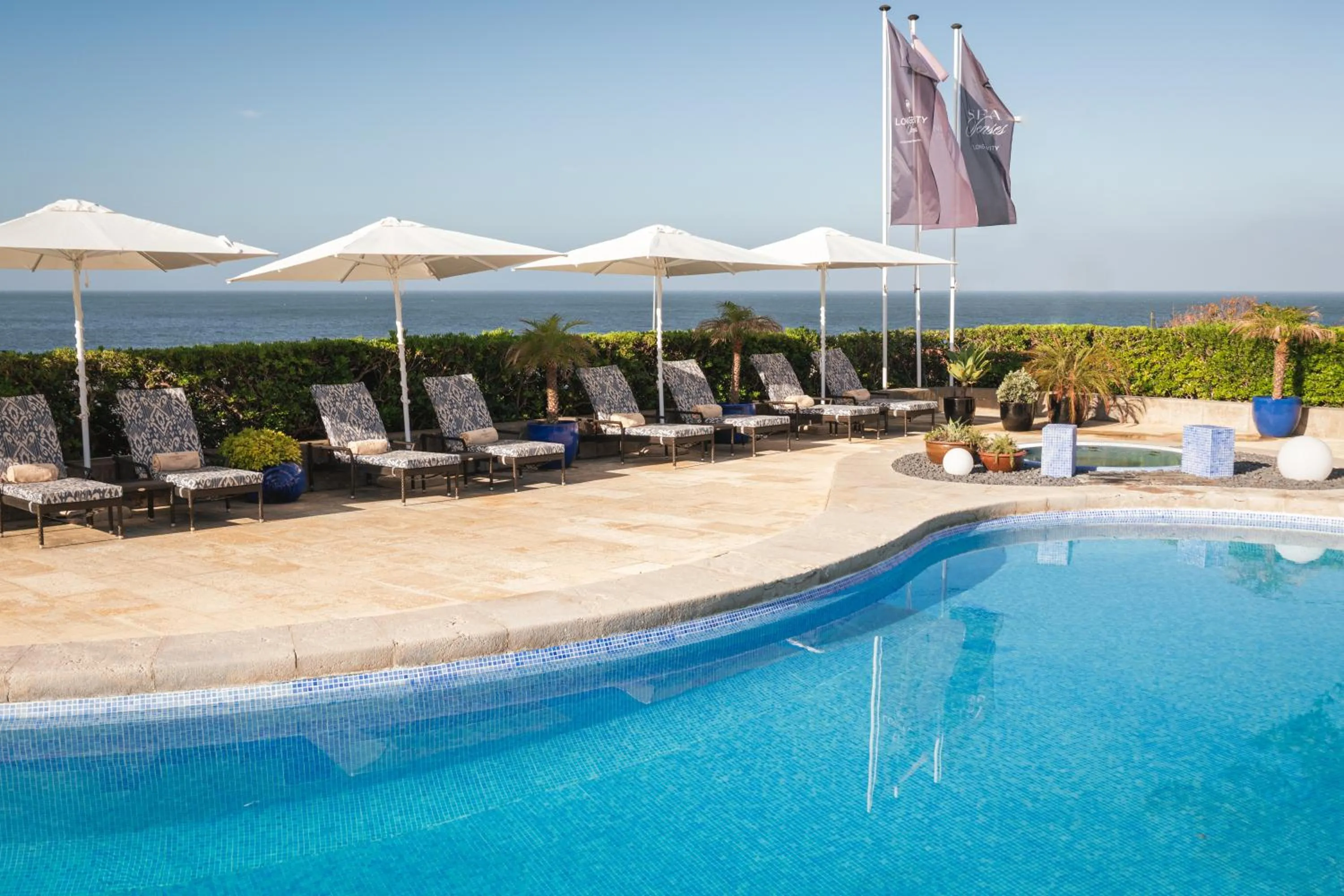 Swimming pool in Longevity Senses - Cascais Boutique Hotel - Adults Only