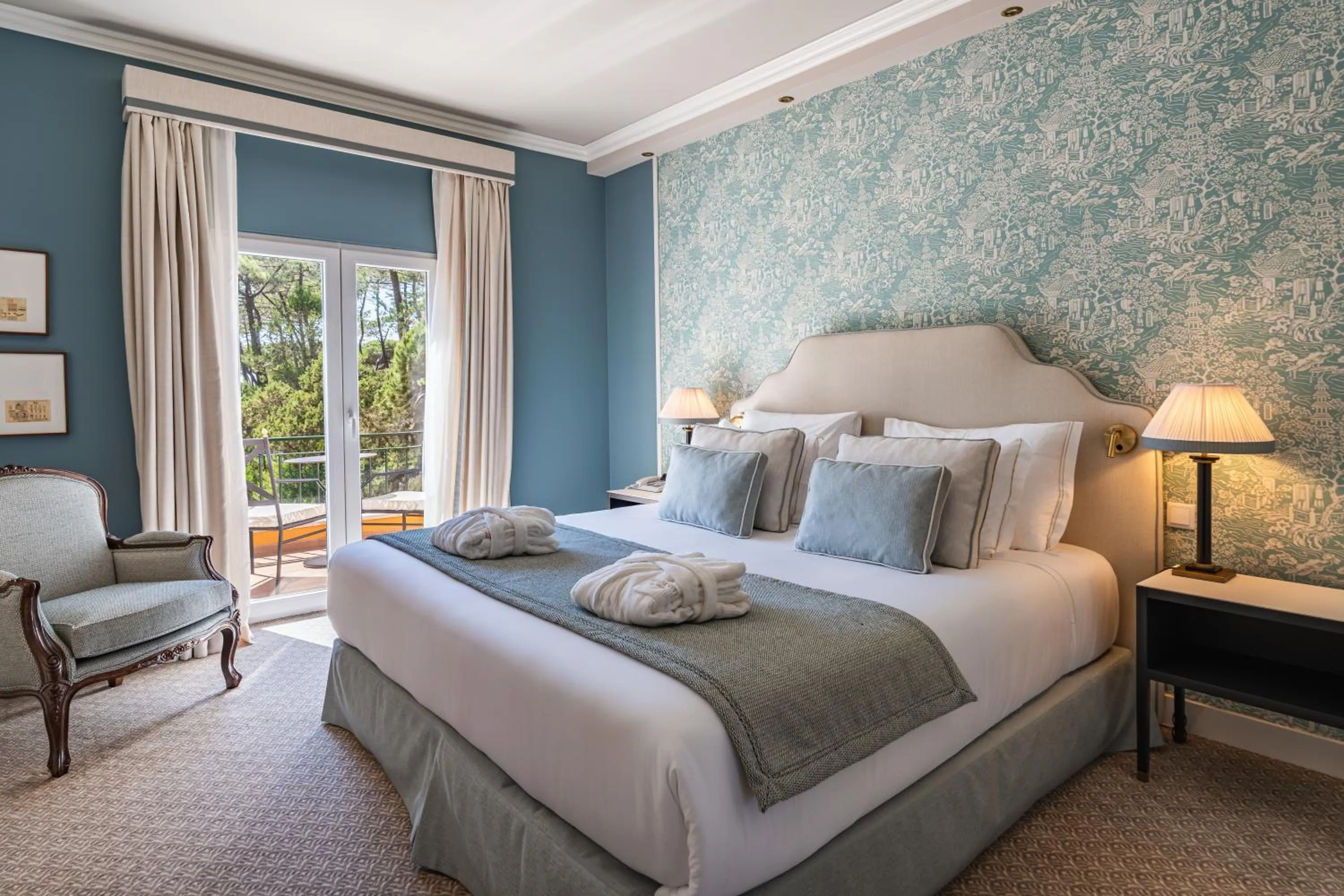 Bedroom, Bed in Longevity Senses - Cascais Boutique Hotel - Adults Only