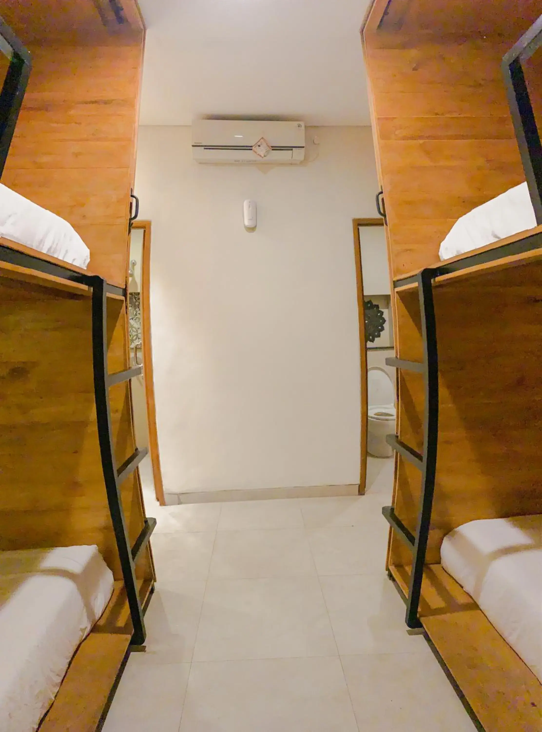 Single Bed in Dormitory Room in DBeds Kuta Beach Single Bed in Dormitory Room in DBeds Kuta Beach