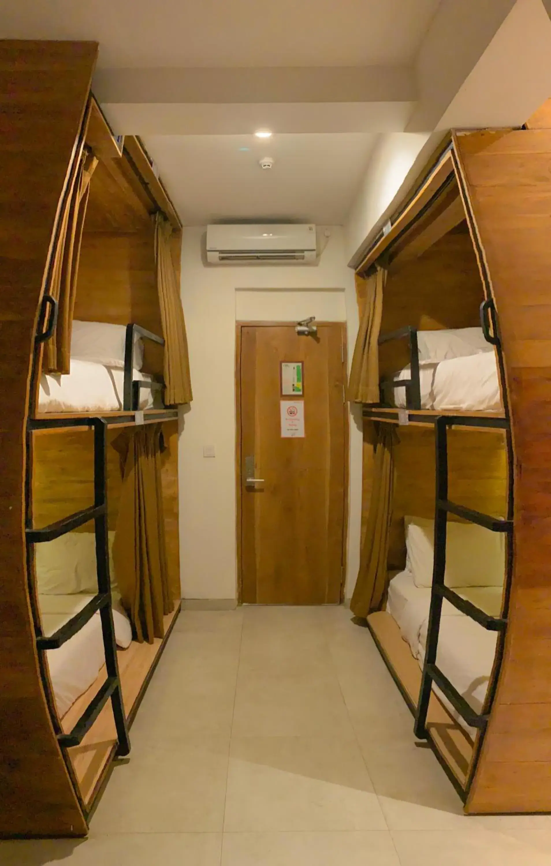 Family Room in DBeds Kuta Beach Family Room in DBeds Kuta Beach