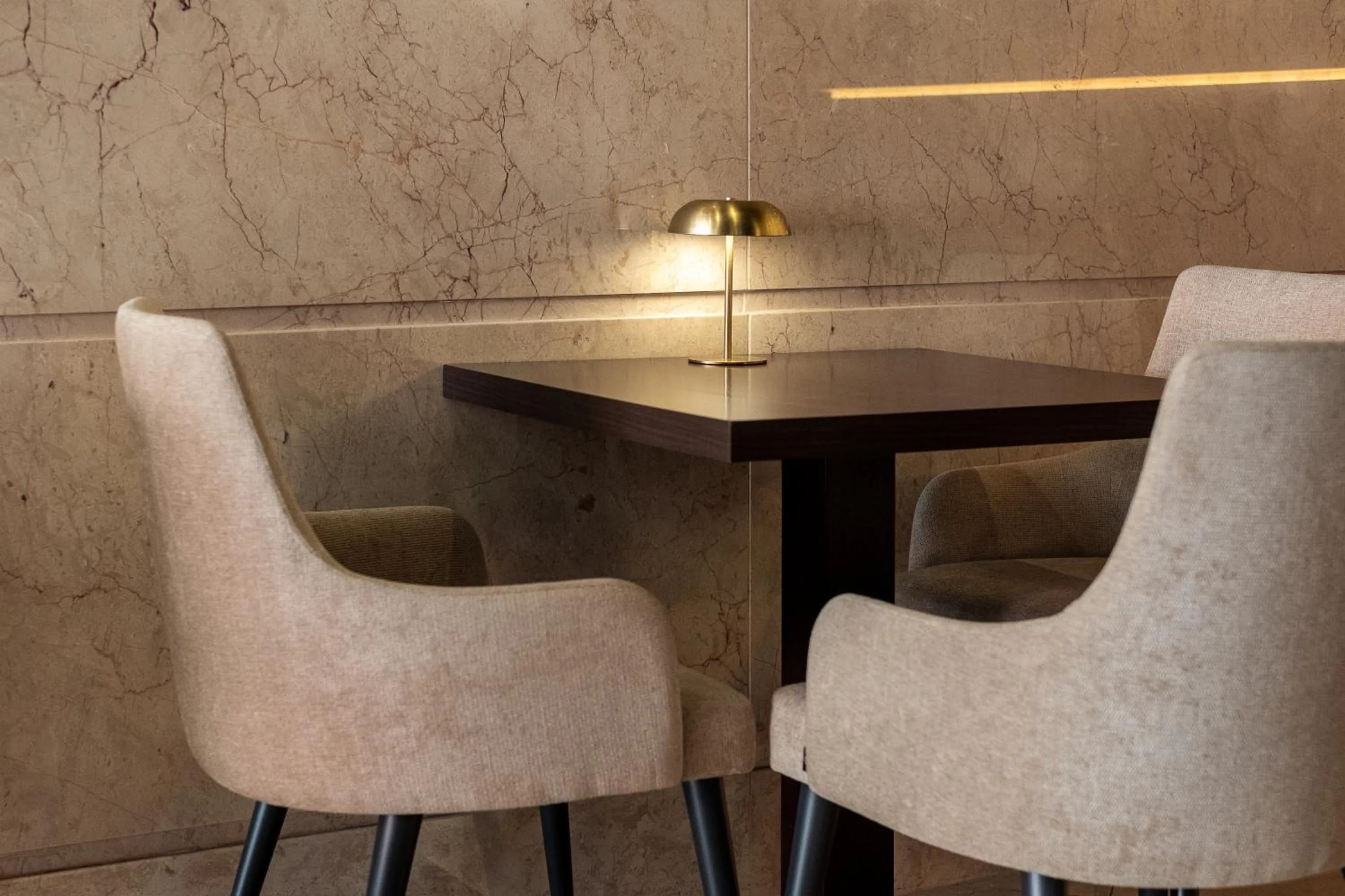 Lounge or bar in America Diamonds Hotel