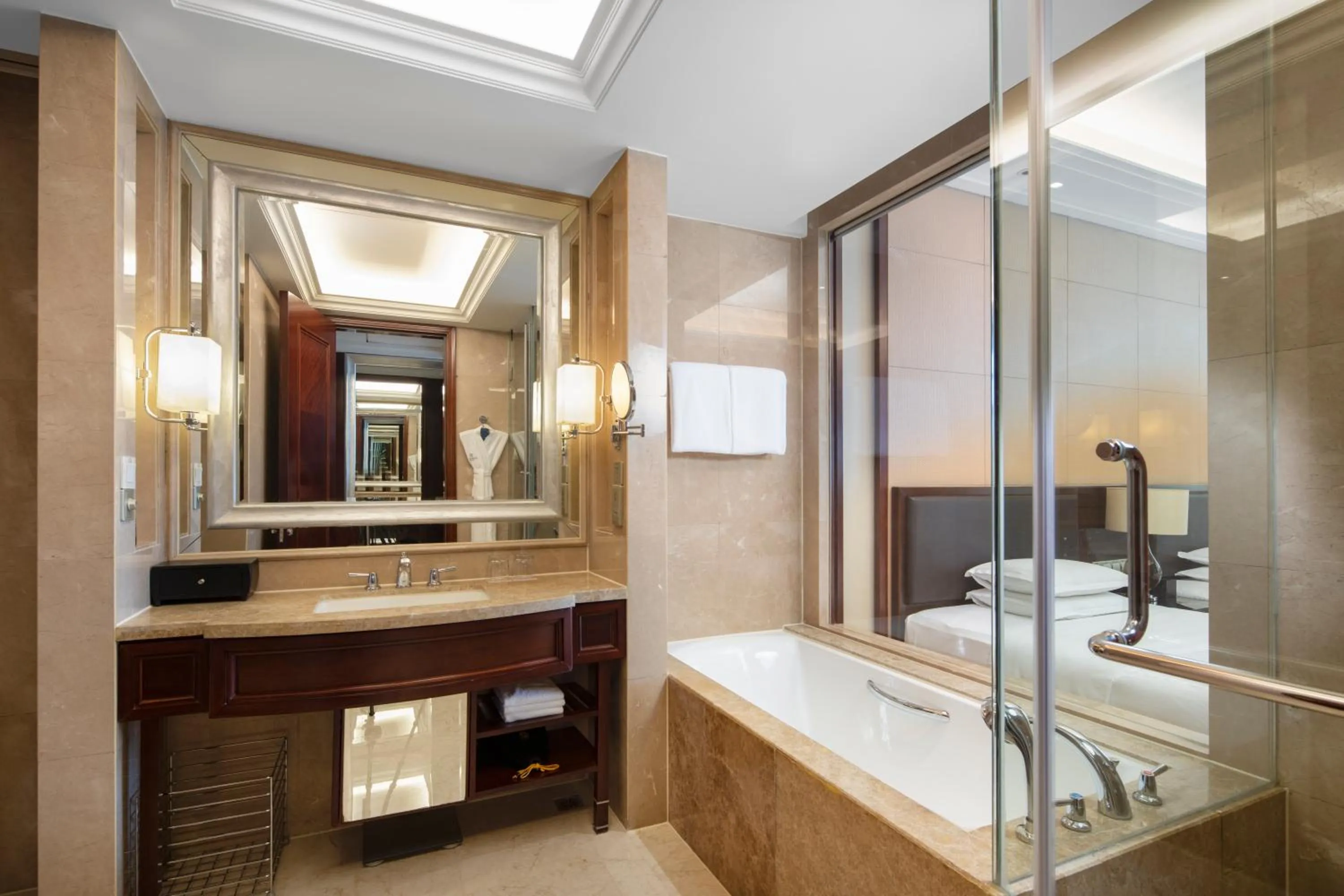 Bath in Sheraton Jiangyin Hotel