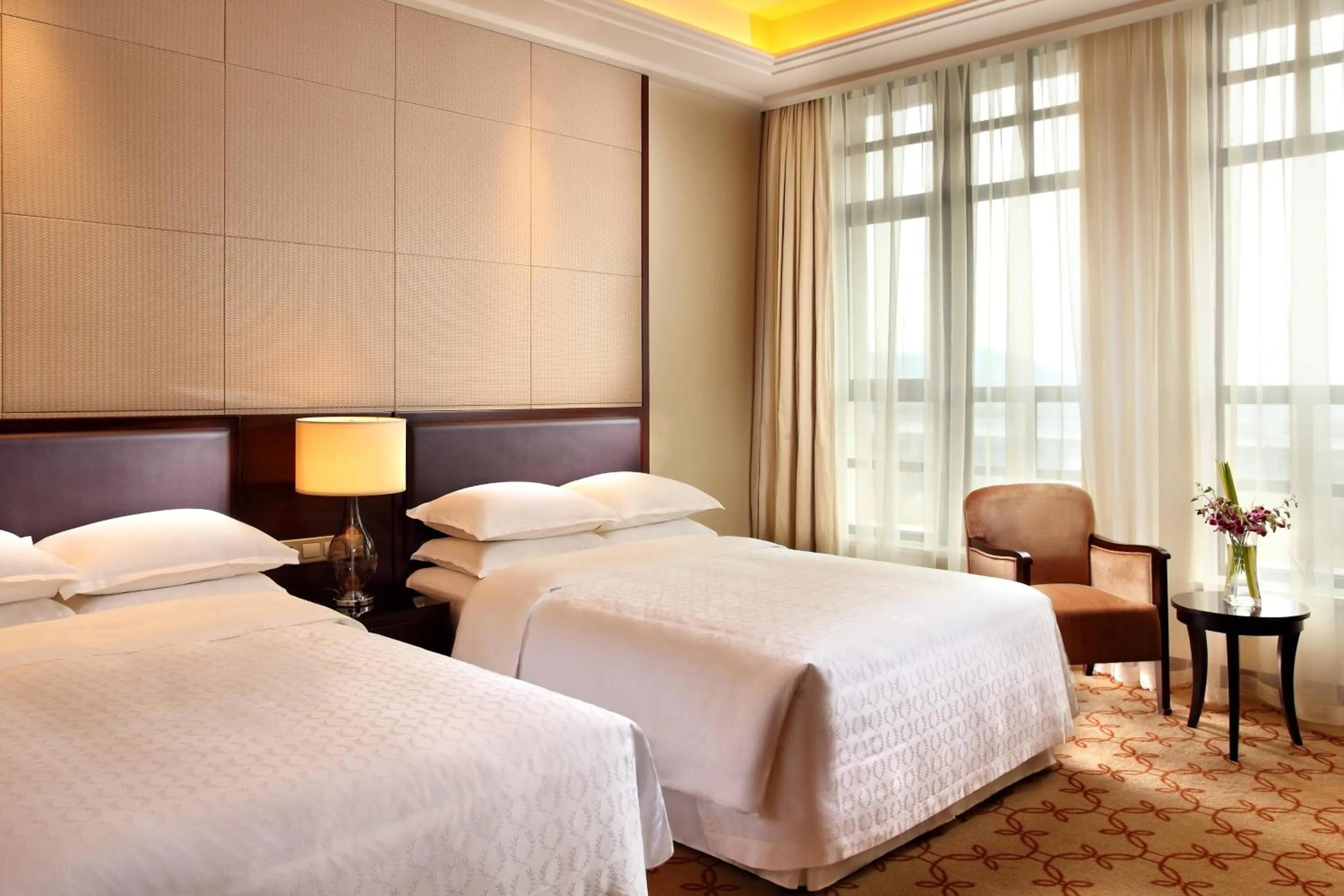 Photo of the whole room, Bed in Sheraton Jiangyin Hotel