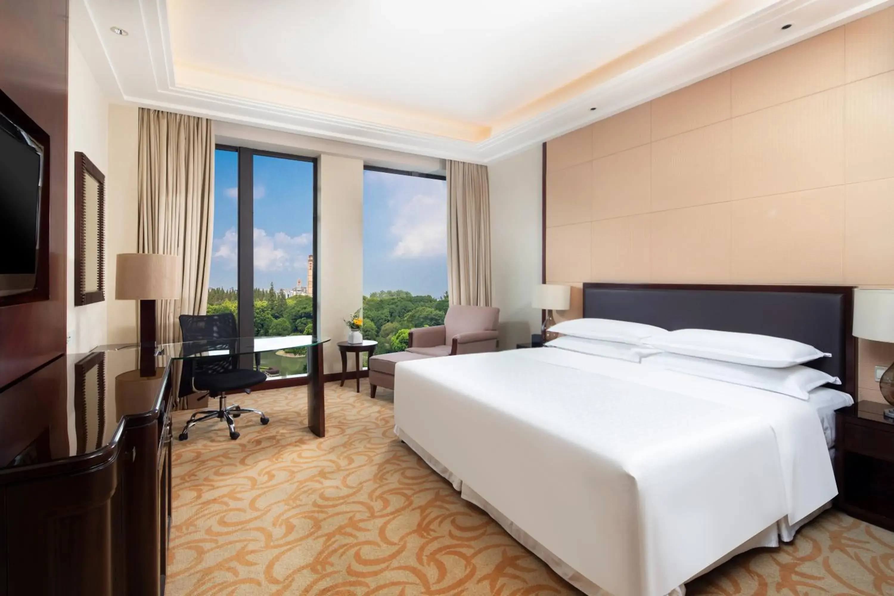 Executive Suite in Sheraton Jiangyin Hotel Executive Suite in Sheraton Jiangyin Hotel