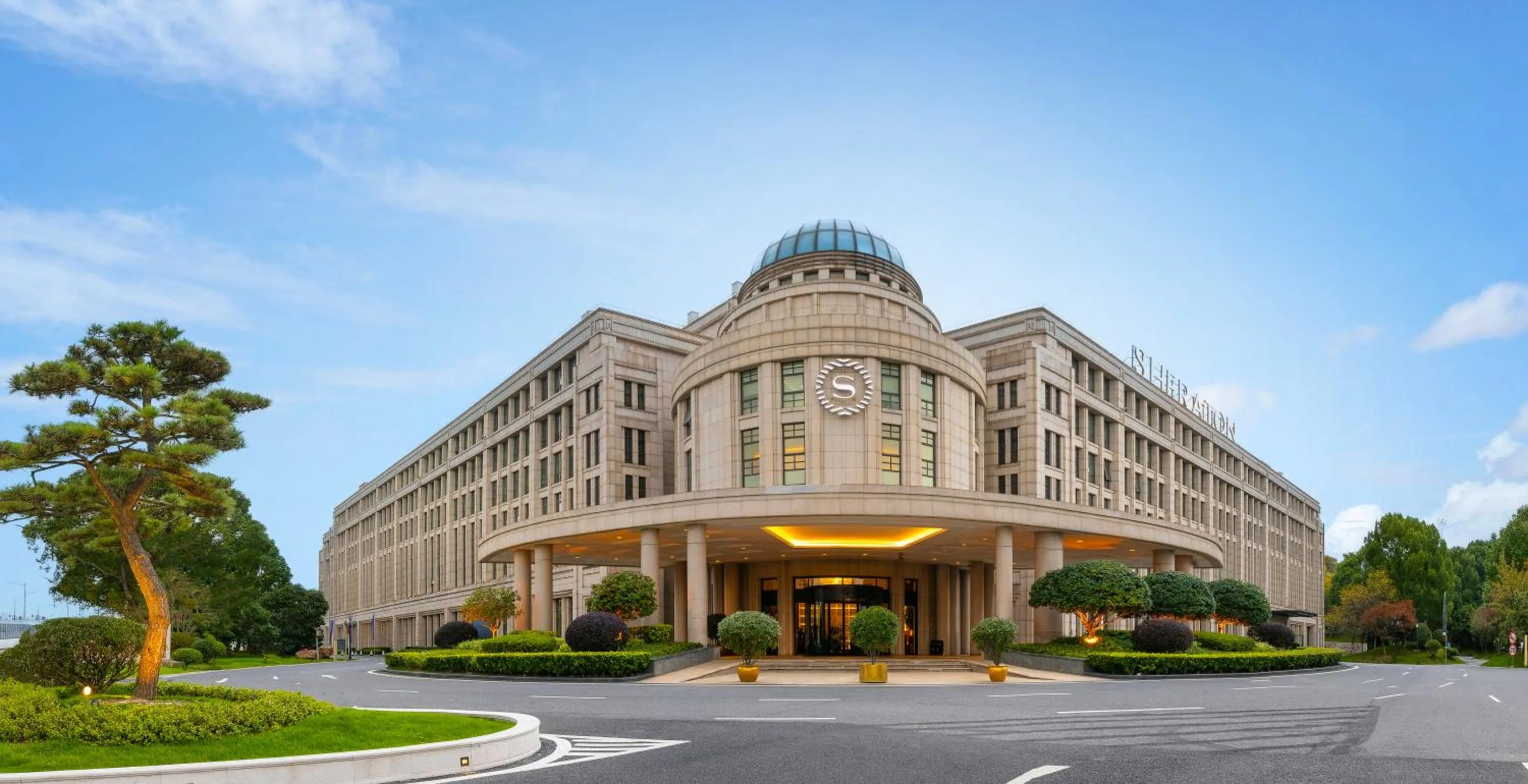 Property building in Sheraton Jiangyin Hotel
