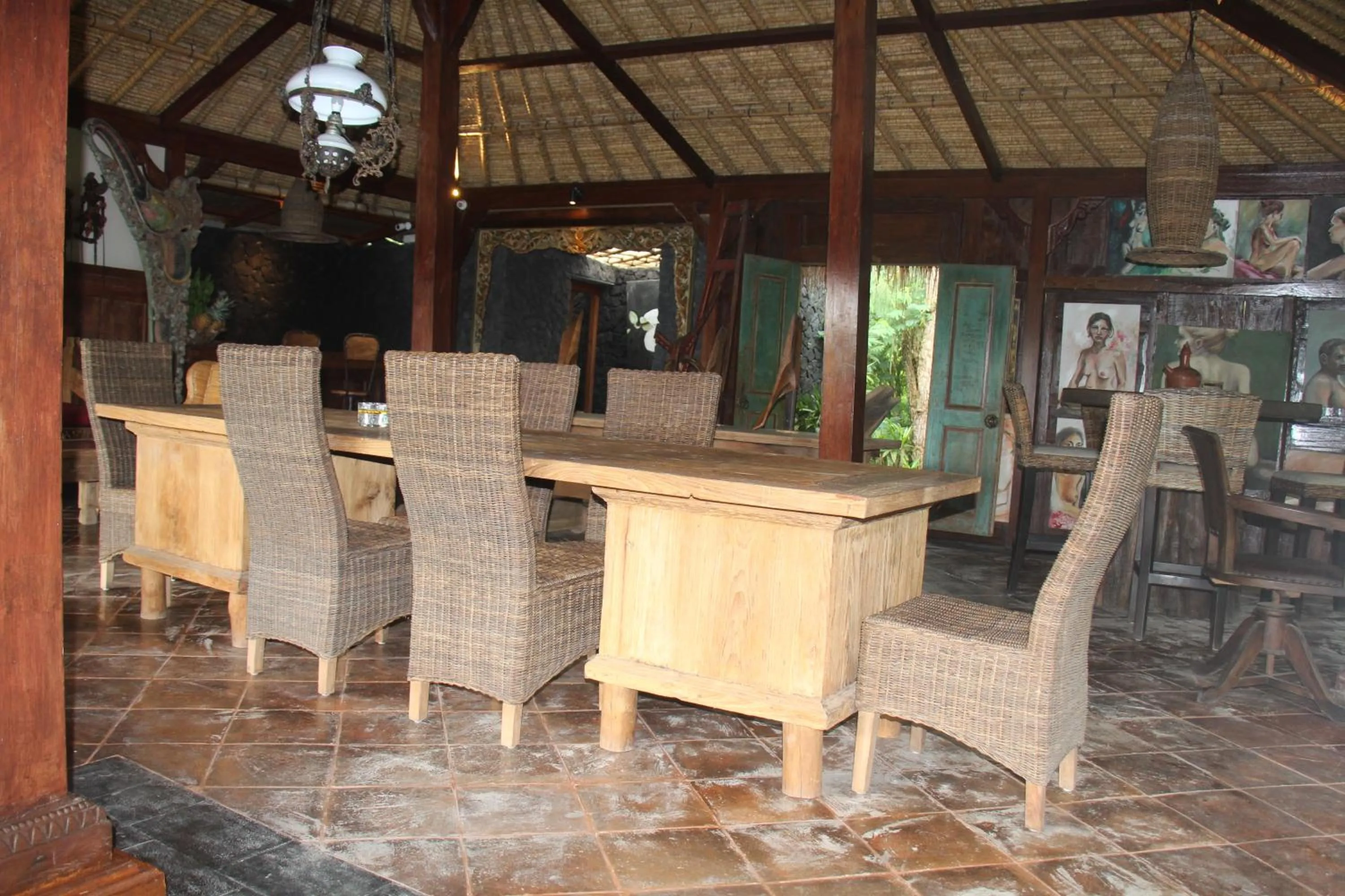 Restaurant/places to eat in Geopark Village