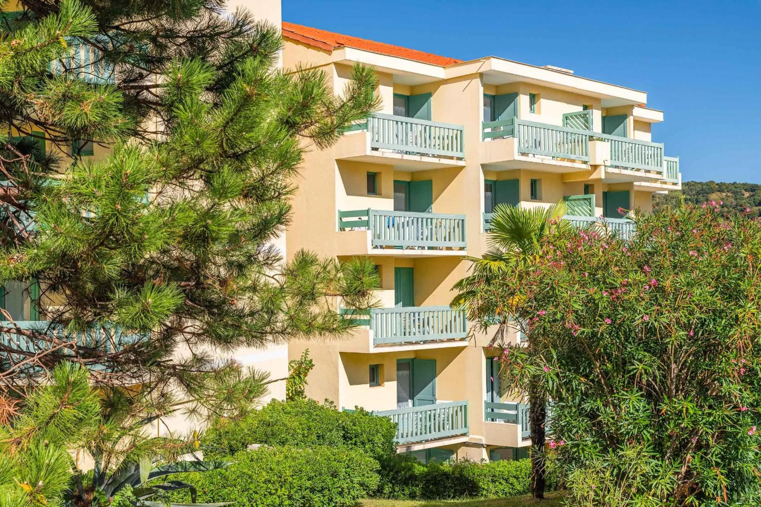 Property building in Hôtel-Résidence la Pinède