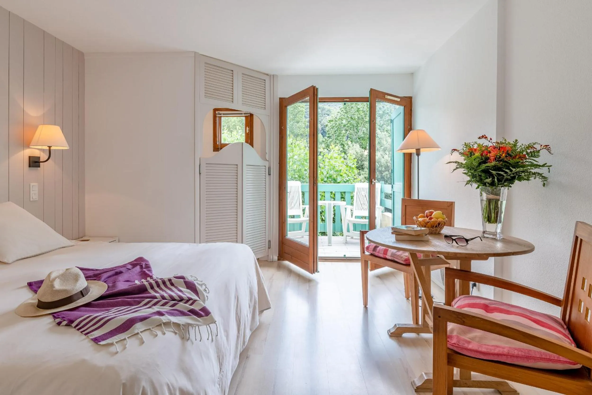 Photo of the whole room, Bed in Hôtel-Résidence la Pinède