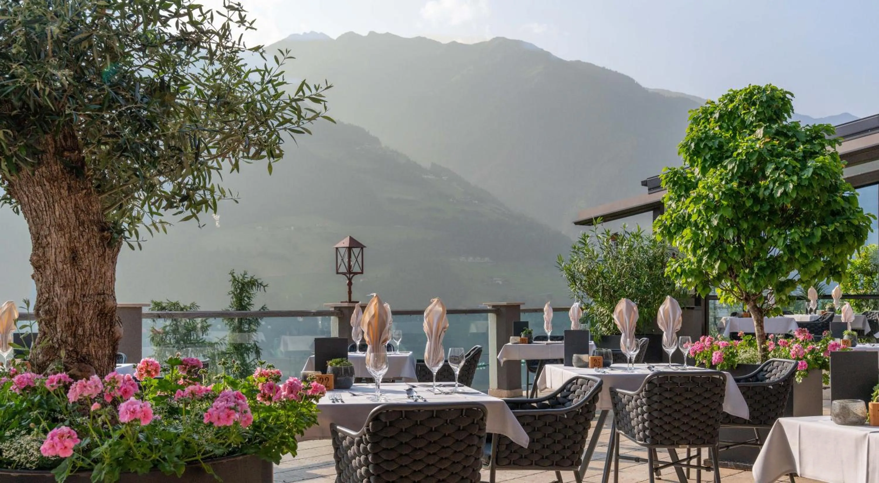 Restaurant/places to eat in Hotel Panorama