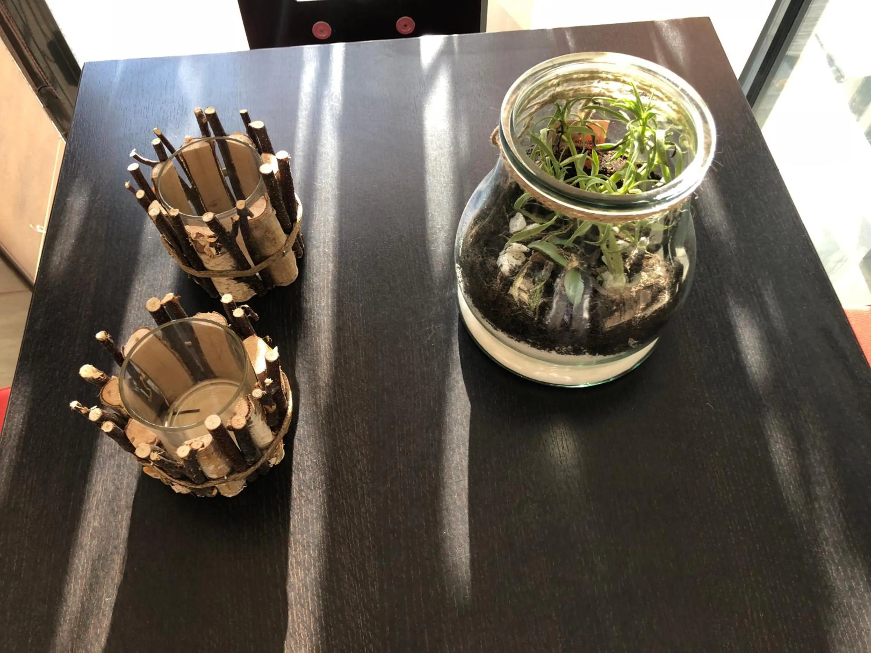 Decorative detail in HOTEL RESTAURANT PARIS PACIFIC PARIS-VILLEJUIF- PRES DU METRO L'HAY LES ROSES LIGNE 14 - Direct PARIS-AEROPORT ORLY ET INSTITUT GUSTAVE ROUSSY