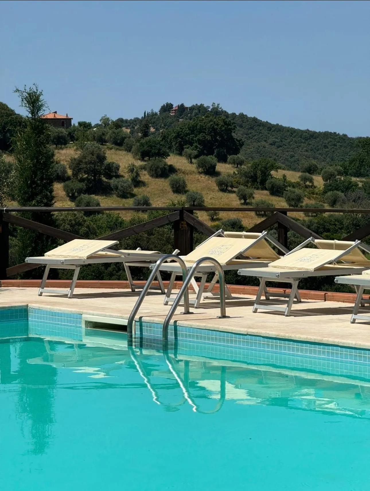 Day in Madonna Del Poggio CAV