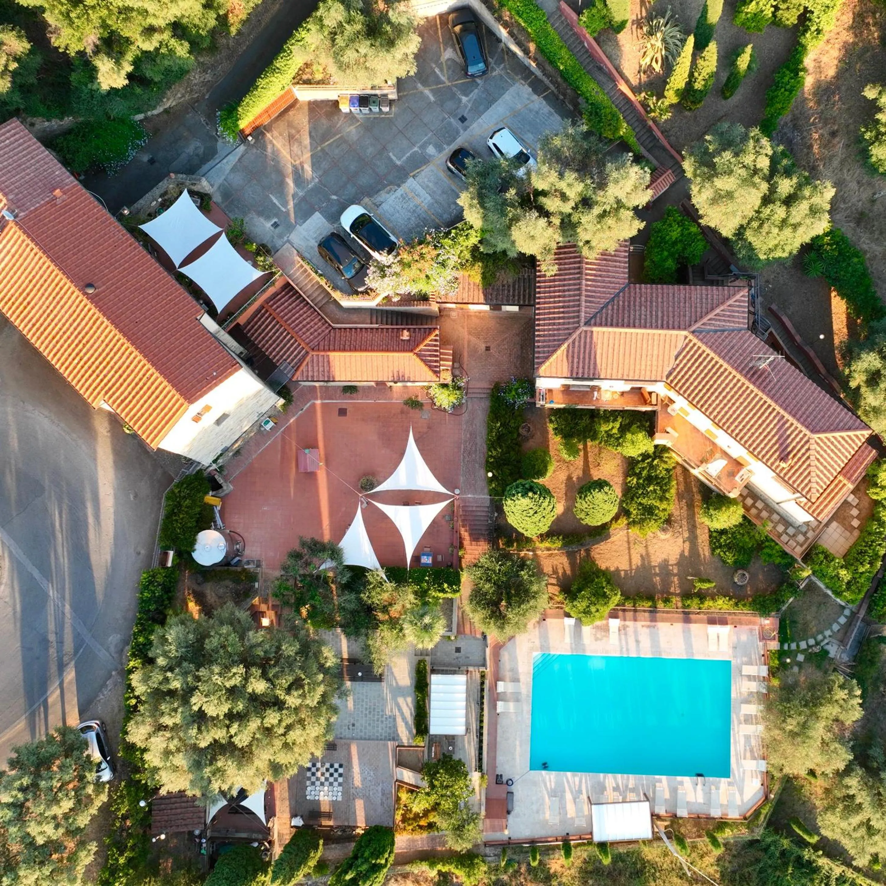 Property building in Madonna Del Poggio CAV