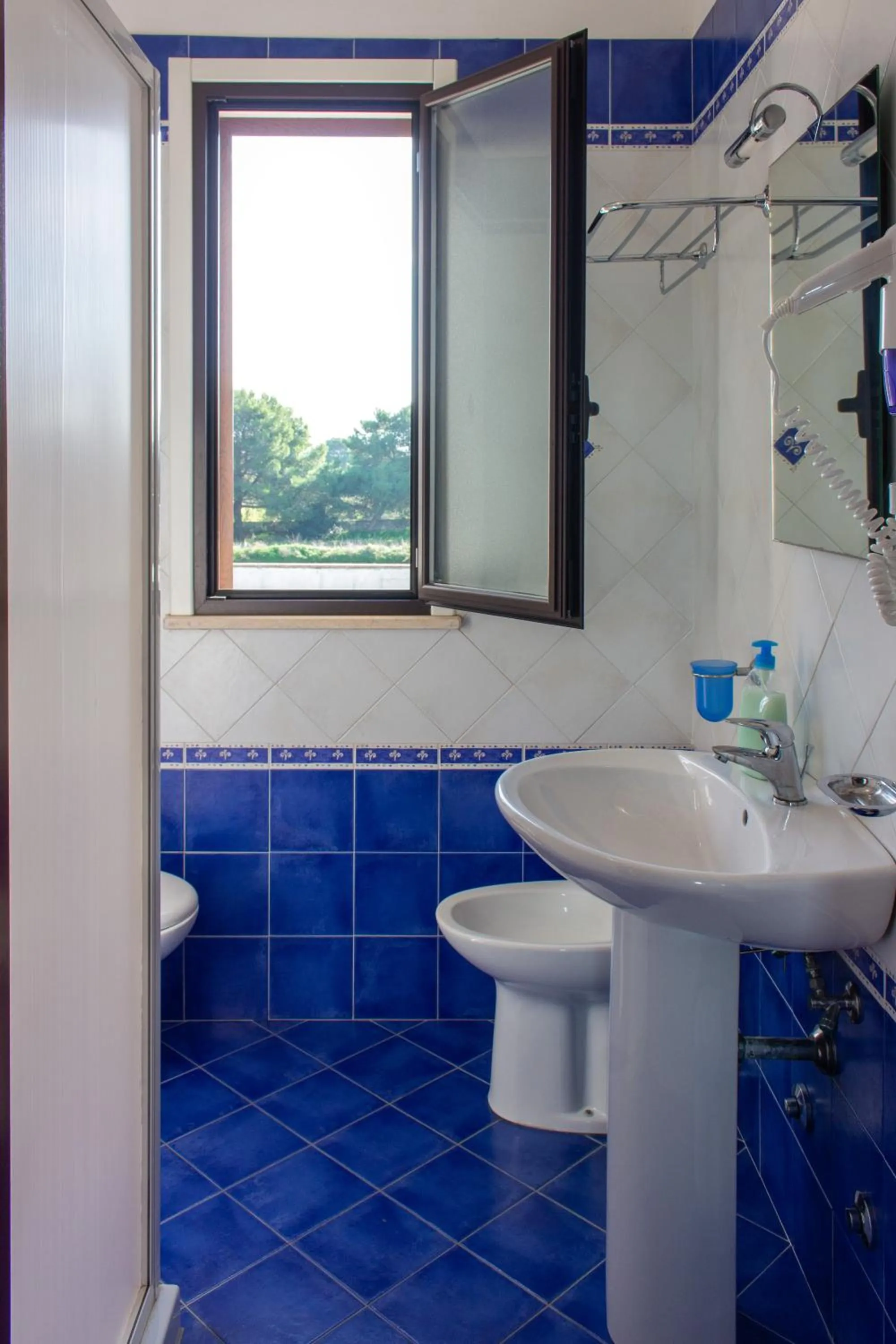Bathroom in La Masseria Hotel Ristorante Centro Benessere