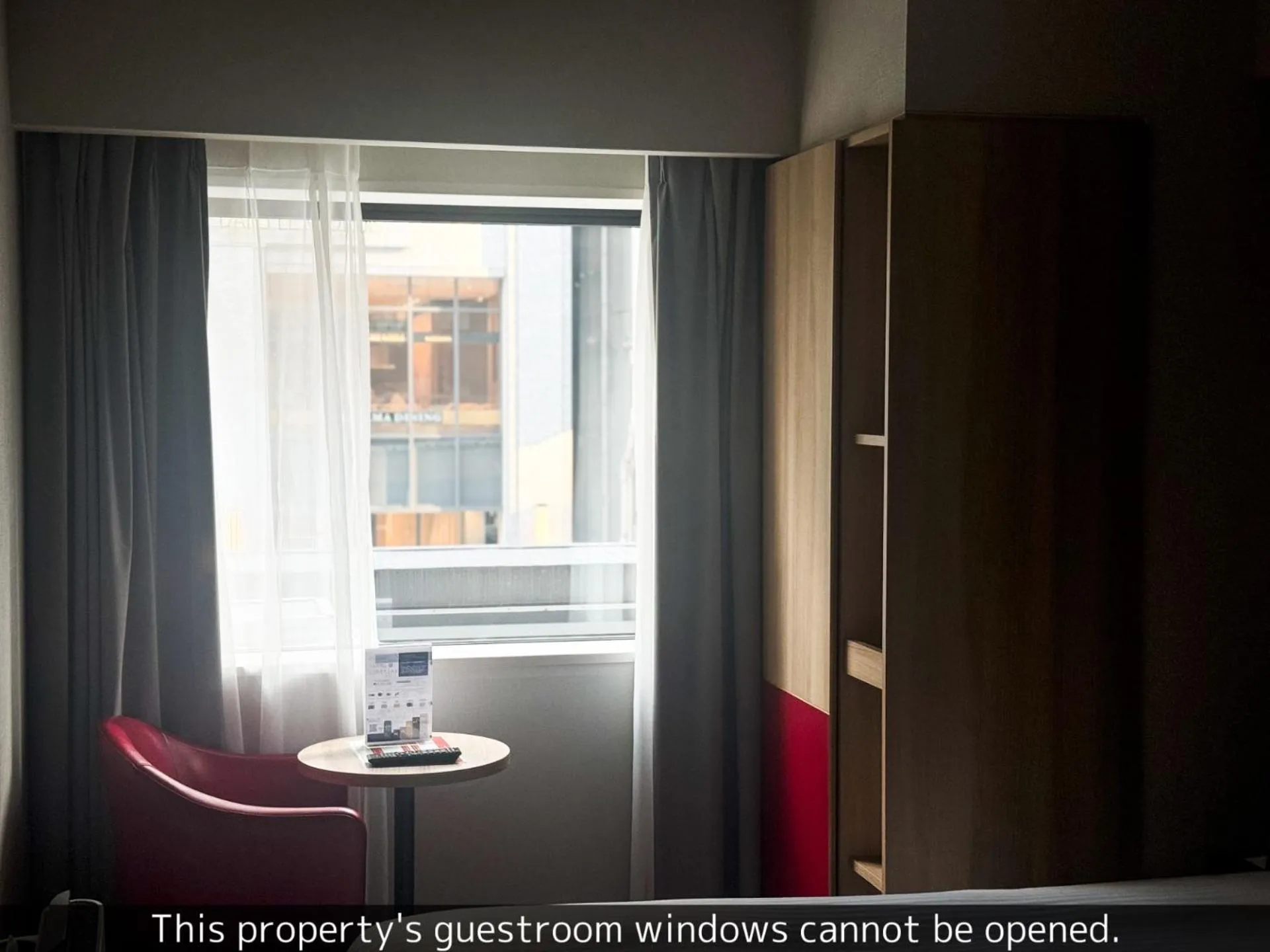 Photo of the whole room in ibis Osaka Umeda