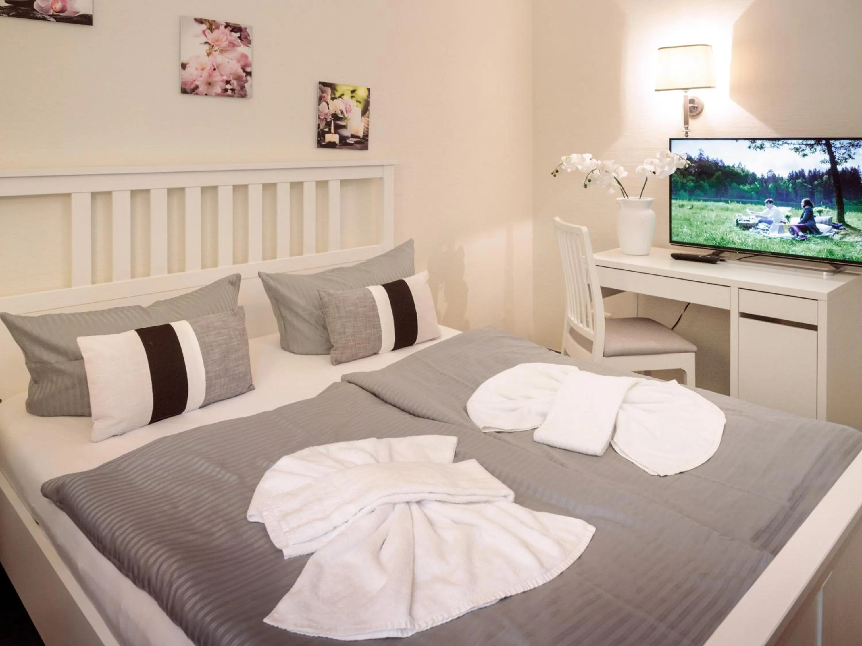 Bed in REGIOHOTEL am Brocken Schierke - #Wanderhotel #Sauna #Harzerlebnis #Aufzug